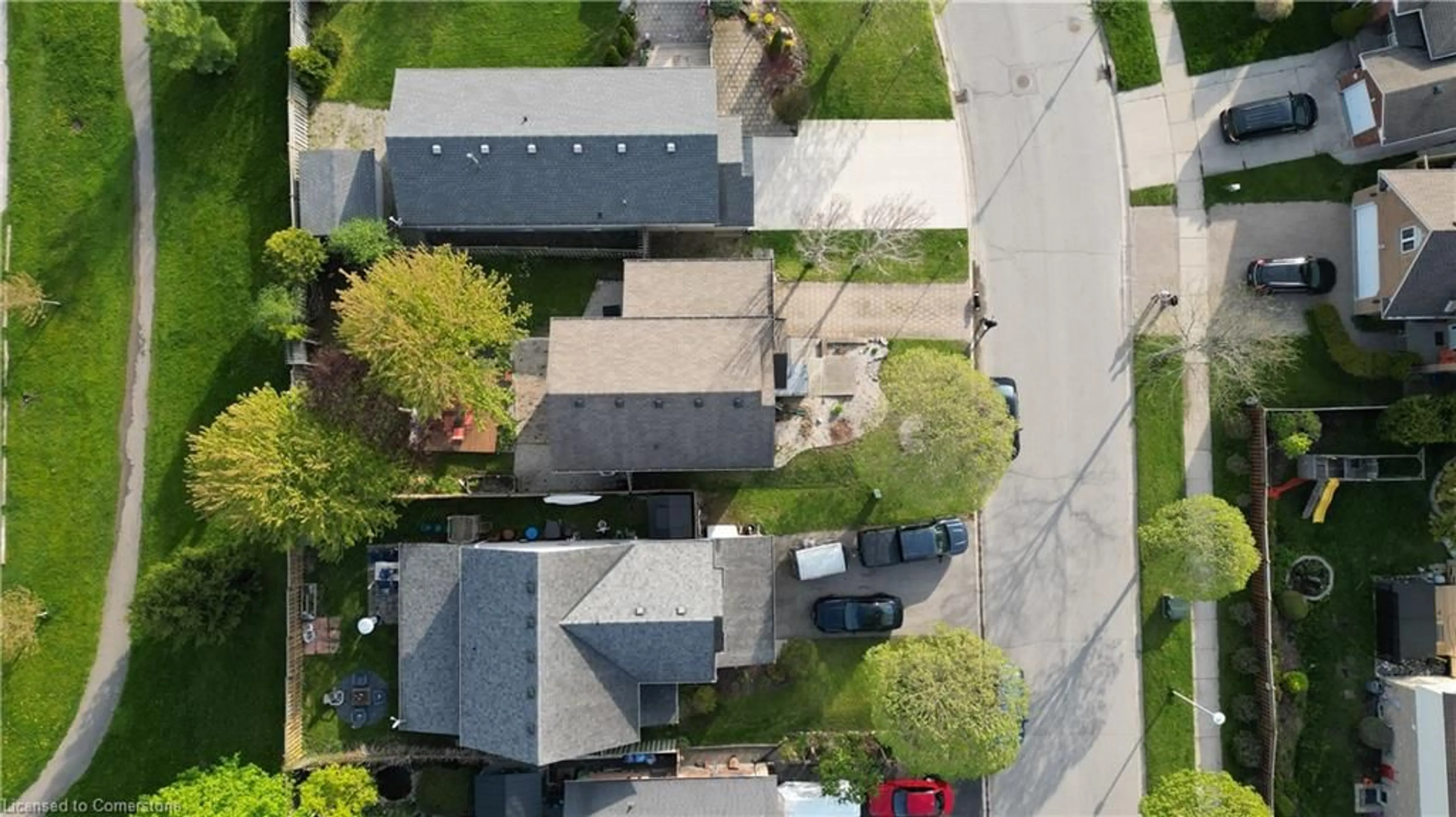 A pic from outside/outdoor area/front of a property/back of a property/a pic from drone, street for 6 Eula White Pl, London Ontario N5Z 5C2