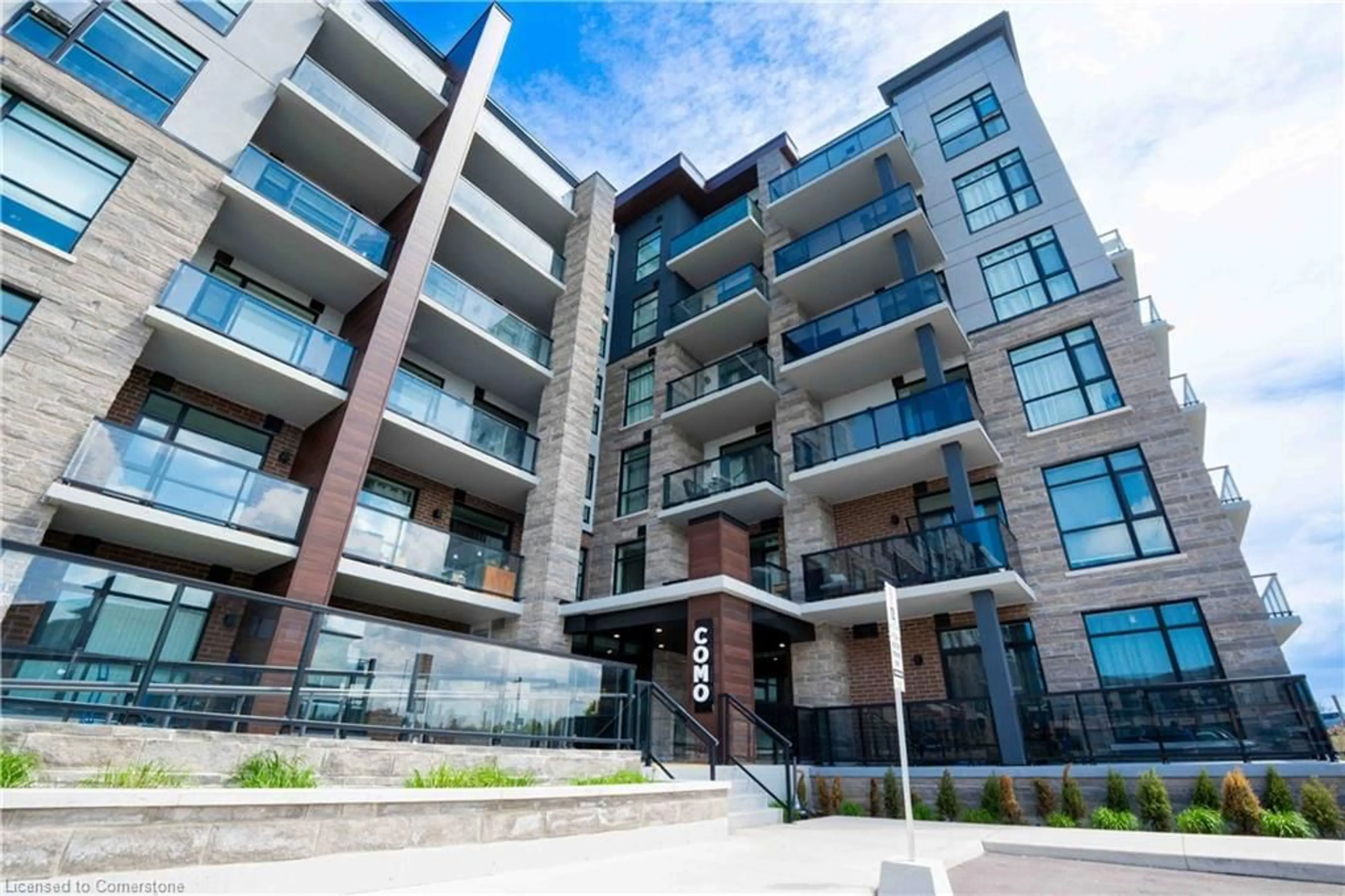 Patio, building for 600 North Service Rd #202, Stoney Creek Ontario L8E 5A6