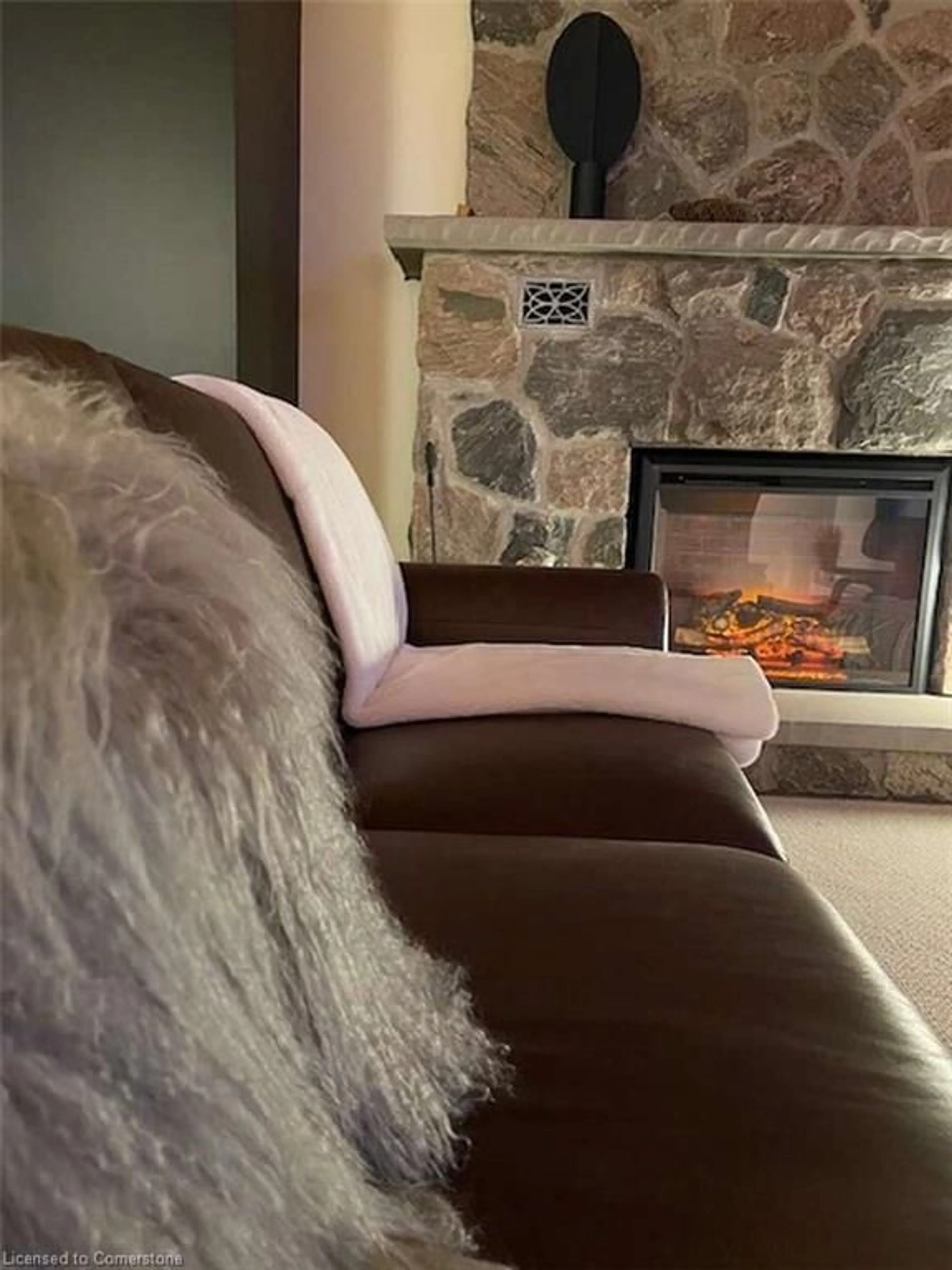 Living room with furniture, unknown for 28 Birch Trail, Wasaga Beach Ontario L9Z 2S1