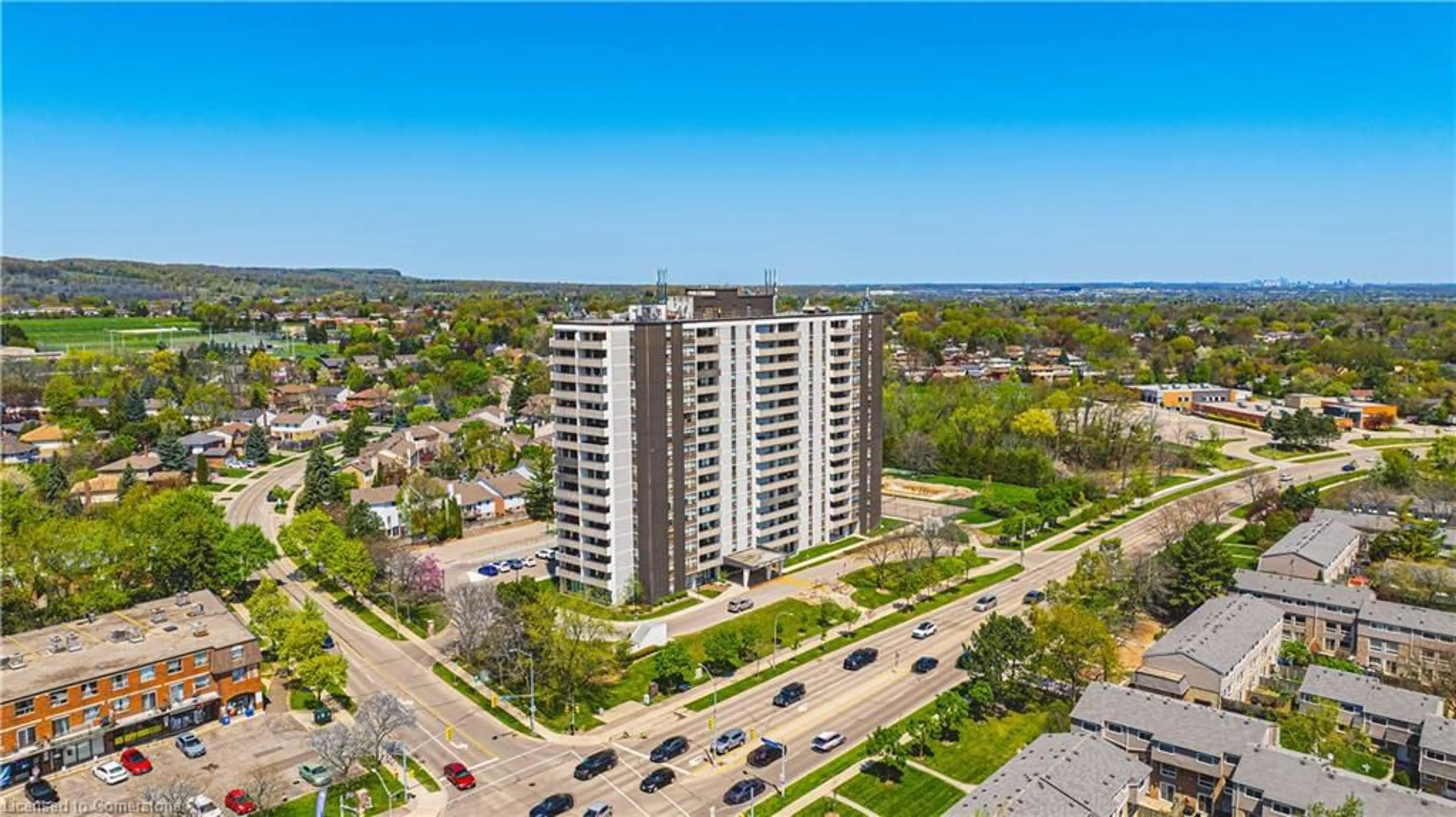 A pic from outside/outdoor area/front of a property/back of a property/a pic from drone, city buildings view from balcony for 2055 Upper Middle Rd #509, Burlington Ontario L7P 3P4