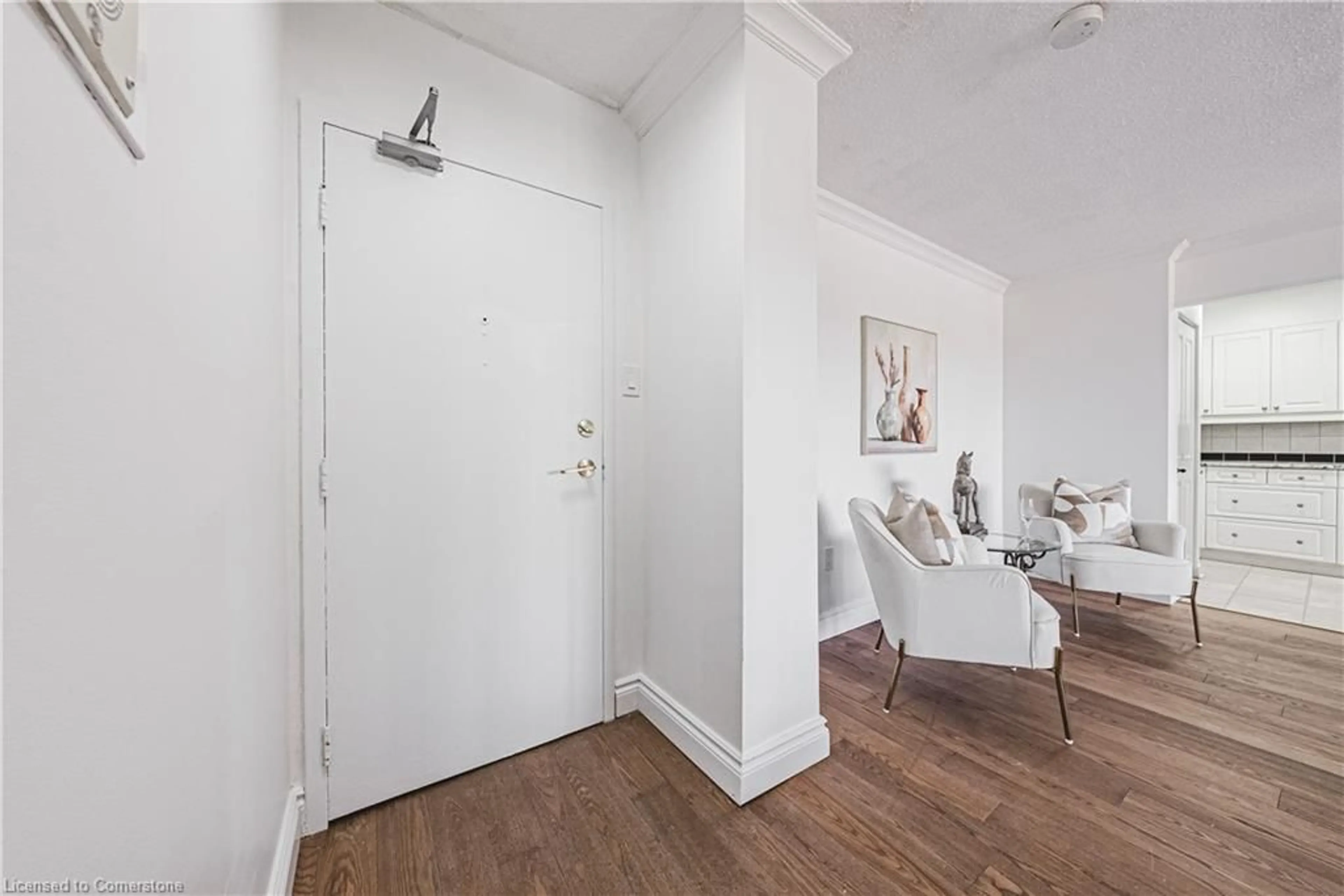 Indoor entryway for 2055 Upper Middle Rd #509, Burlington Ontario L7P 3P4