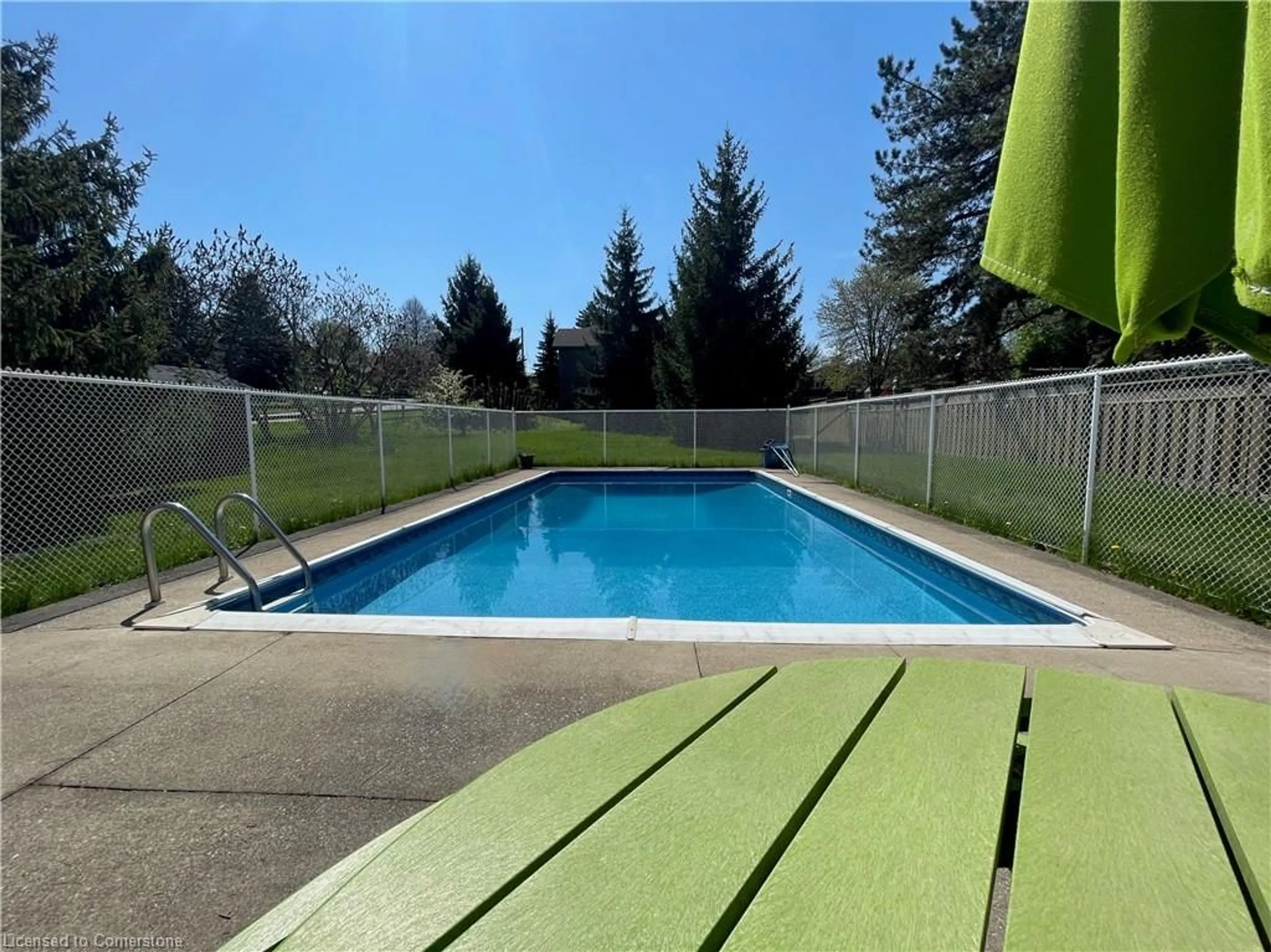 Pool for 27 Sunrise Dr, Kitchener Ontario N2B 3B3