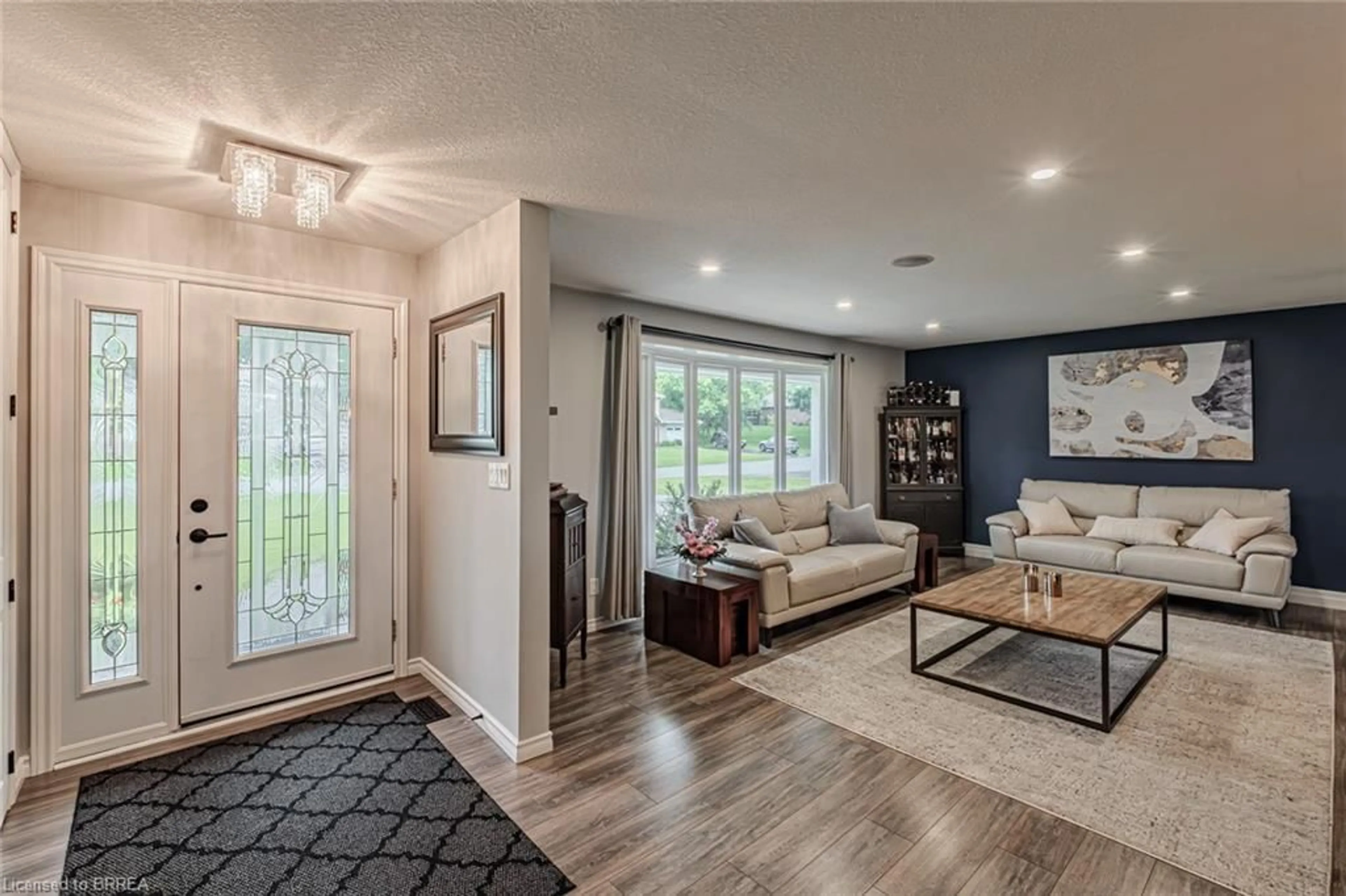 Indoor entryway for 28 Davern Rd, Brantford Ontario N3T 1R5