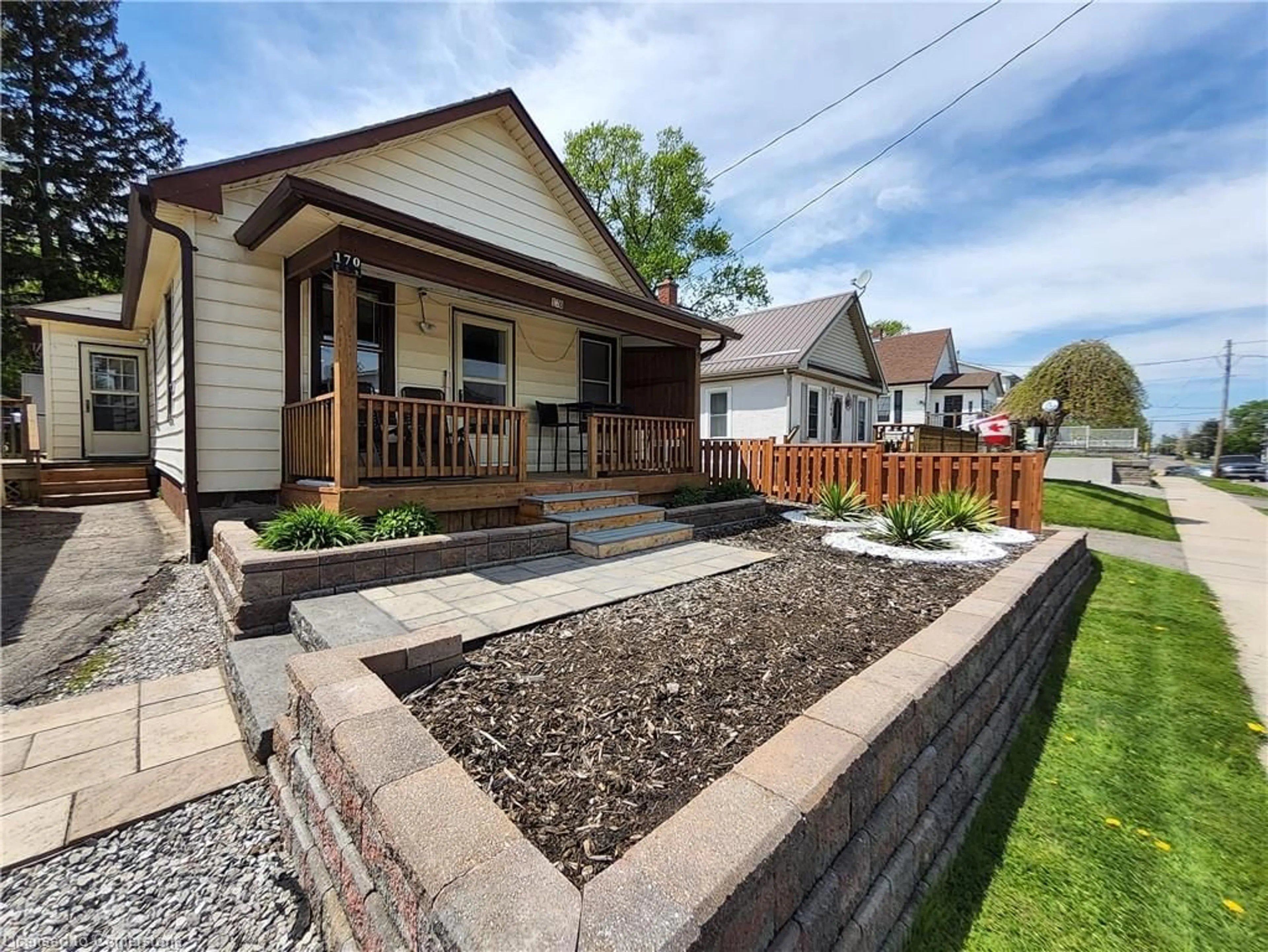 Home with brick exterior material, street for 170 Queen St, Simcoe Ontario N3Y 3C6