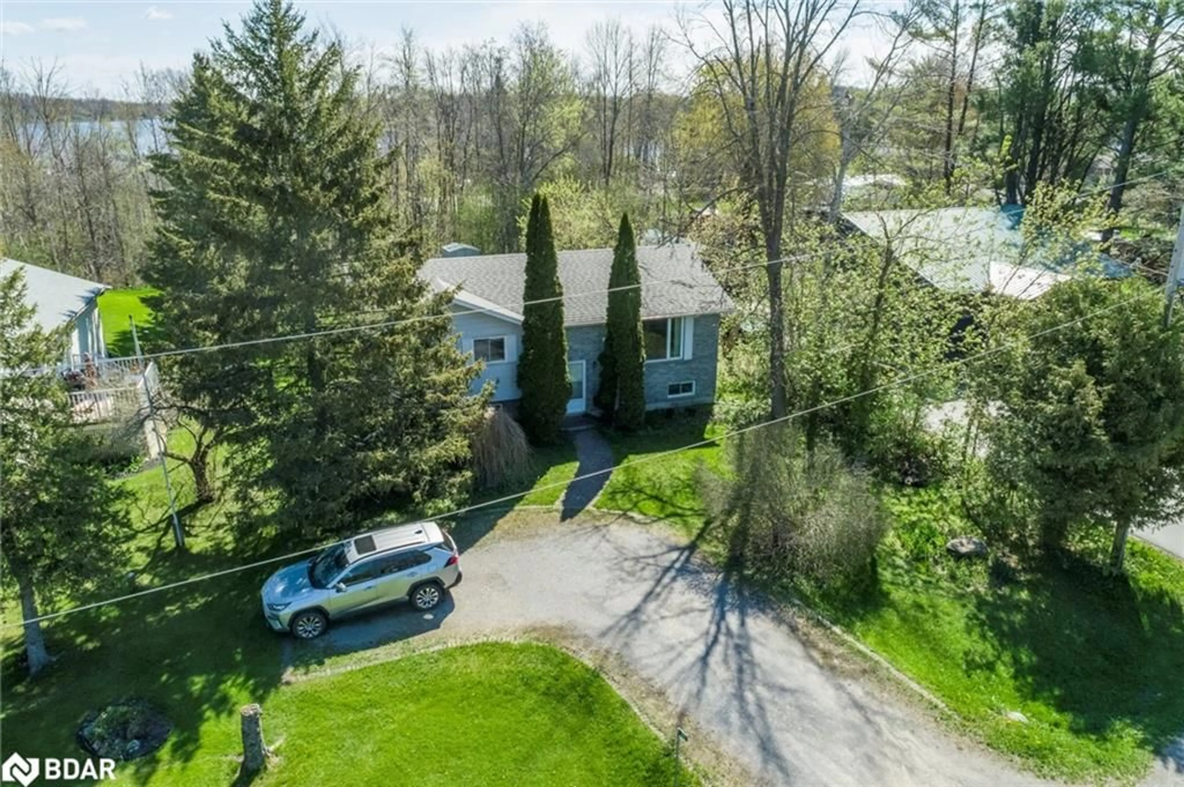 A pic from outside/outdoor area/front of a property/back of a property/a pic from drone, street for 40 Clearview Dr, Omemee Ontario K0L 2W0