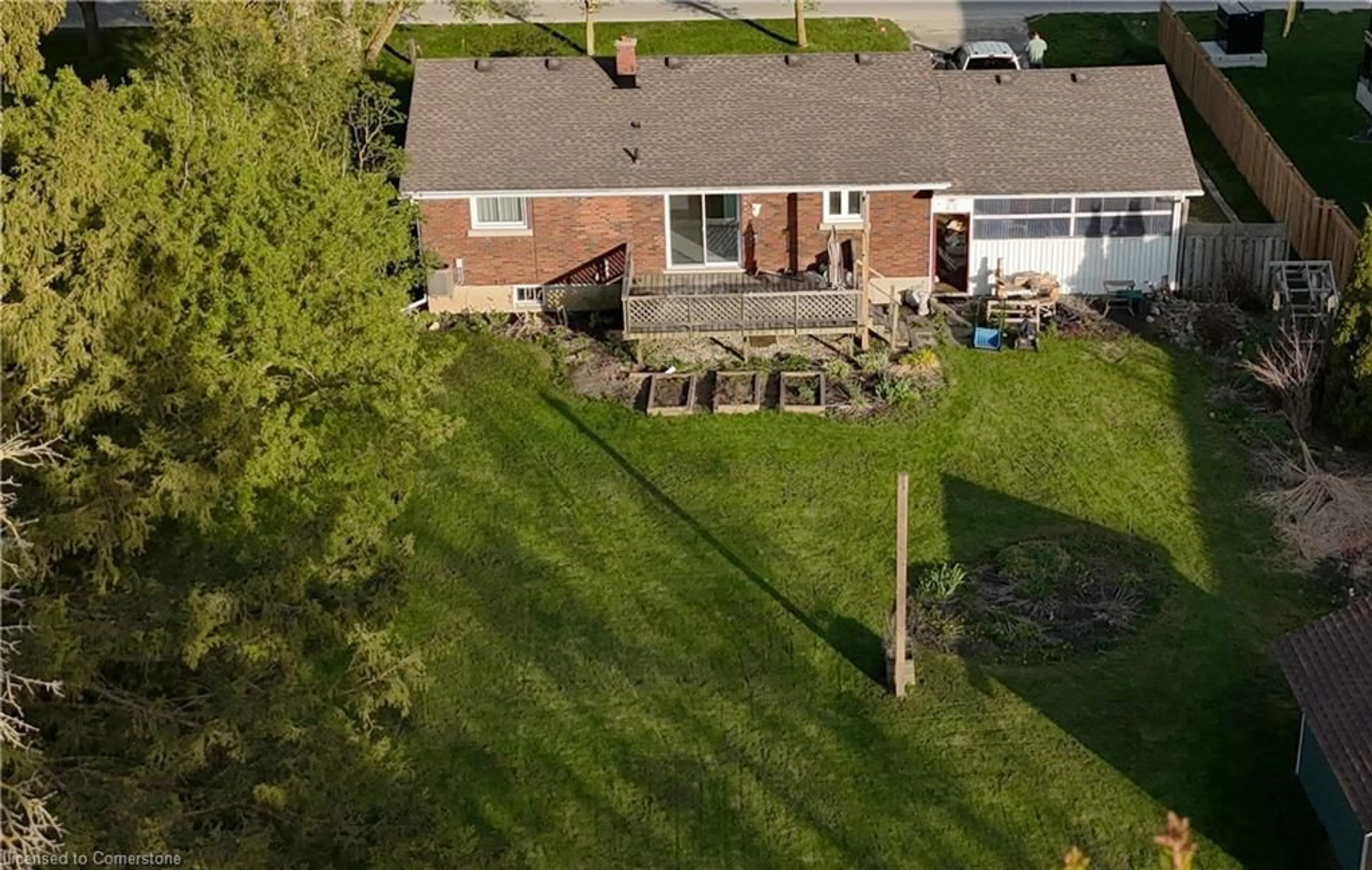A pic from outside/outdoor area/front of a property/back of a property/a pic from drone, unknown for 425 Wellington St, Mount Forest Ontario N0G 2L2