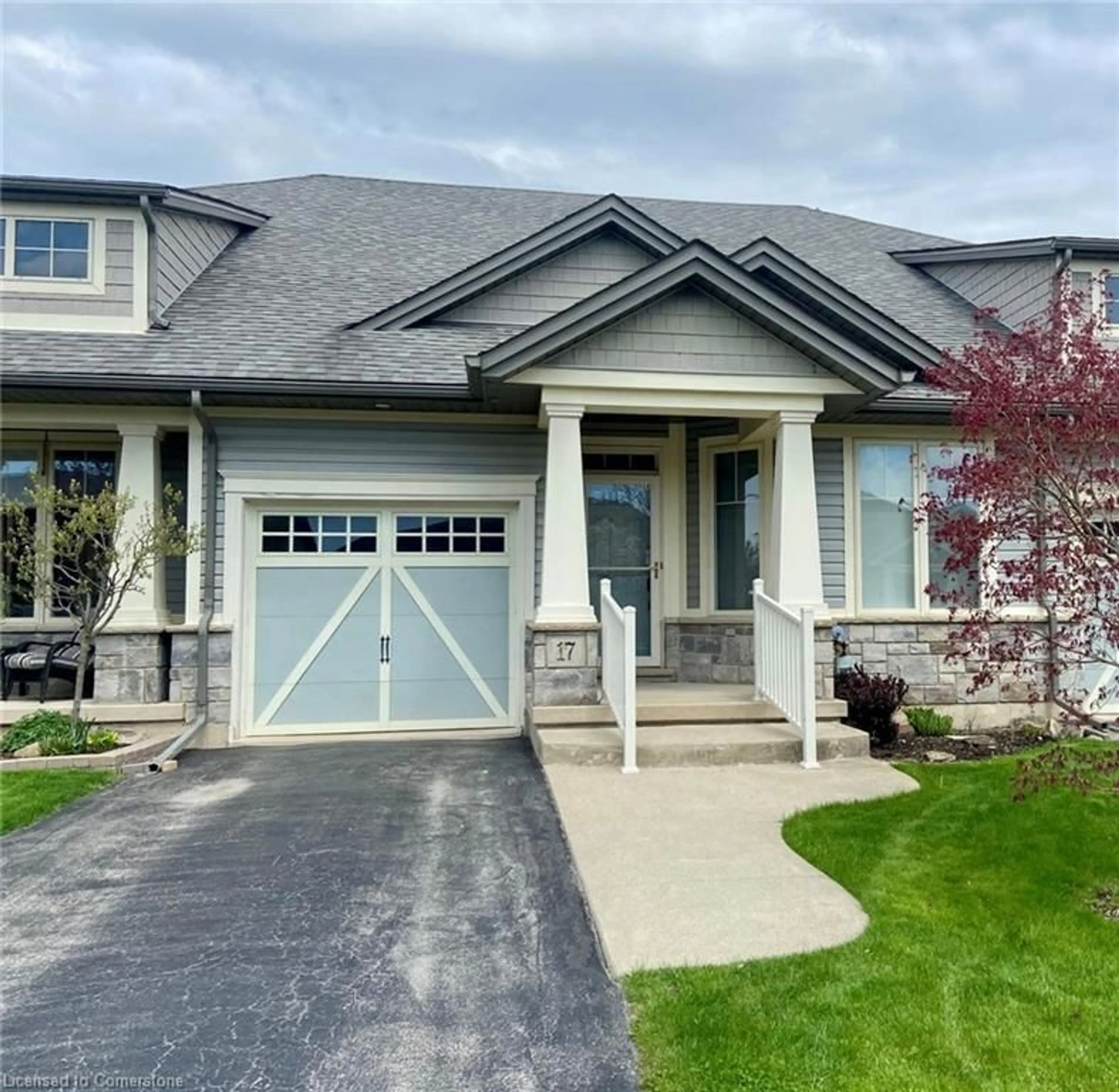 Home with brick exterior material, street for 17 Forestview Crt, Smithville Ontario L0R 2A0