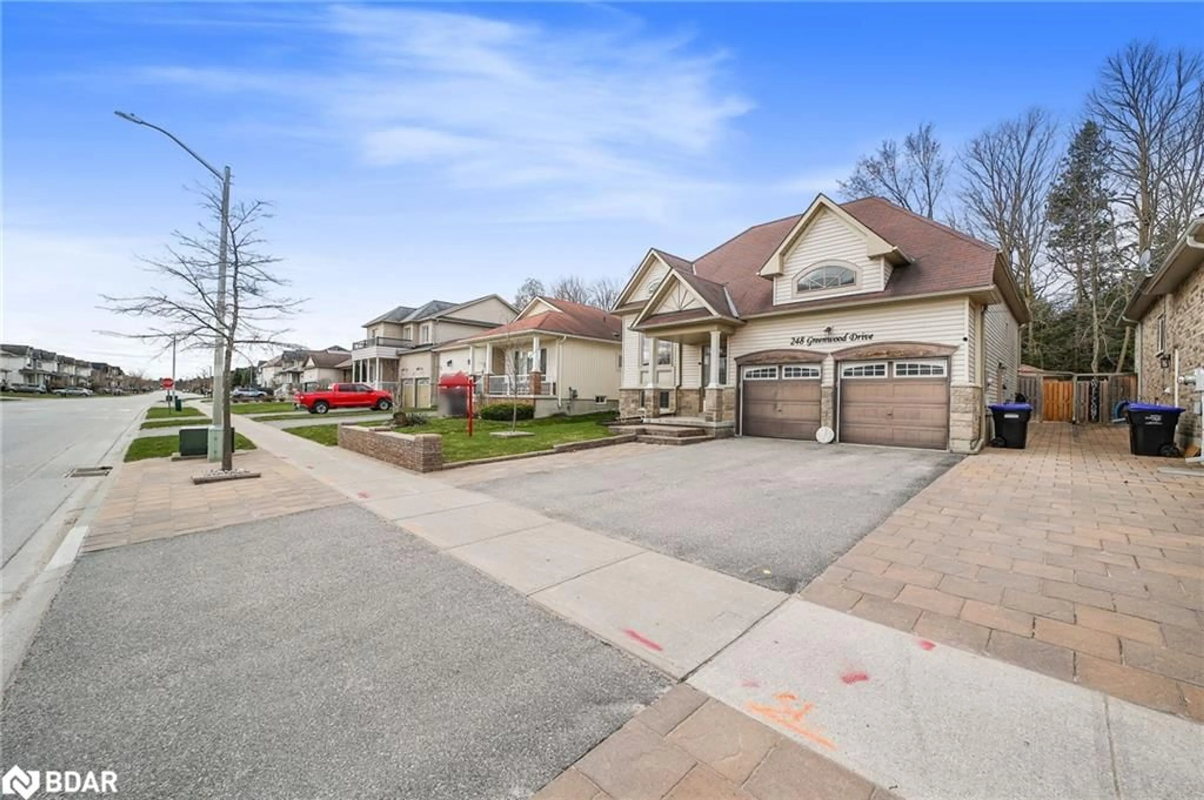 A pic from outside/outdoor area/front of a property/back of a property/a pic from drone, street for 248 Greenwood Dr, Angus Ontario L3W 0E9