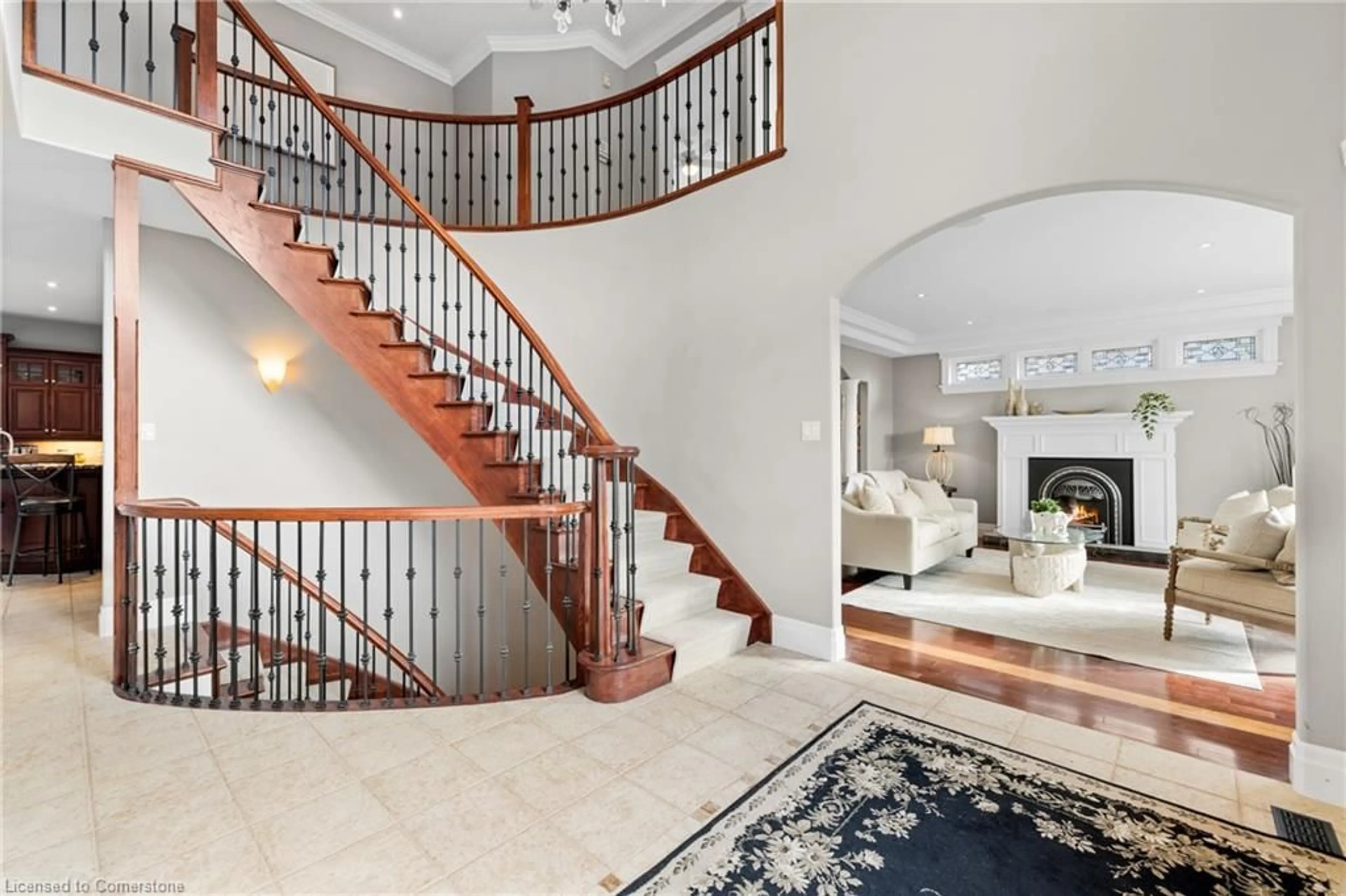 Indoor foyer for 16 Seifert Crt, Puslinch Ontario N3C 2V4