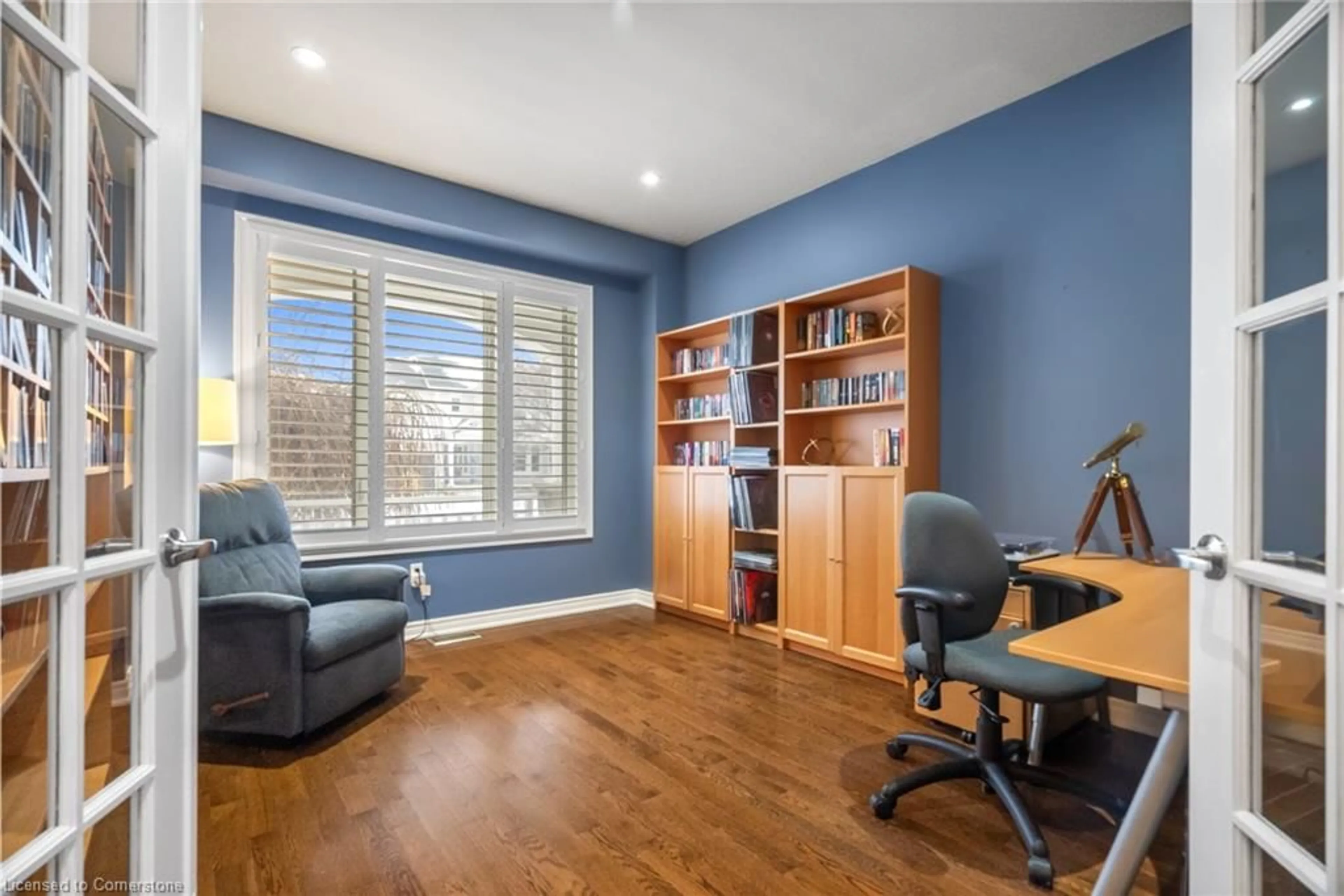 A pic of a room for 35 Bonnette St, Acton Ontario L7J 2Z6