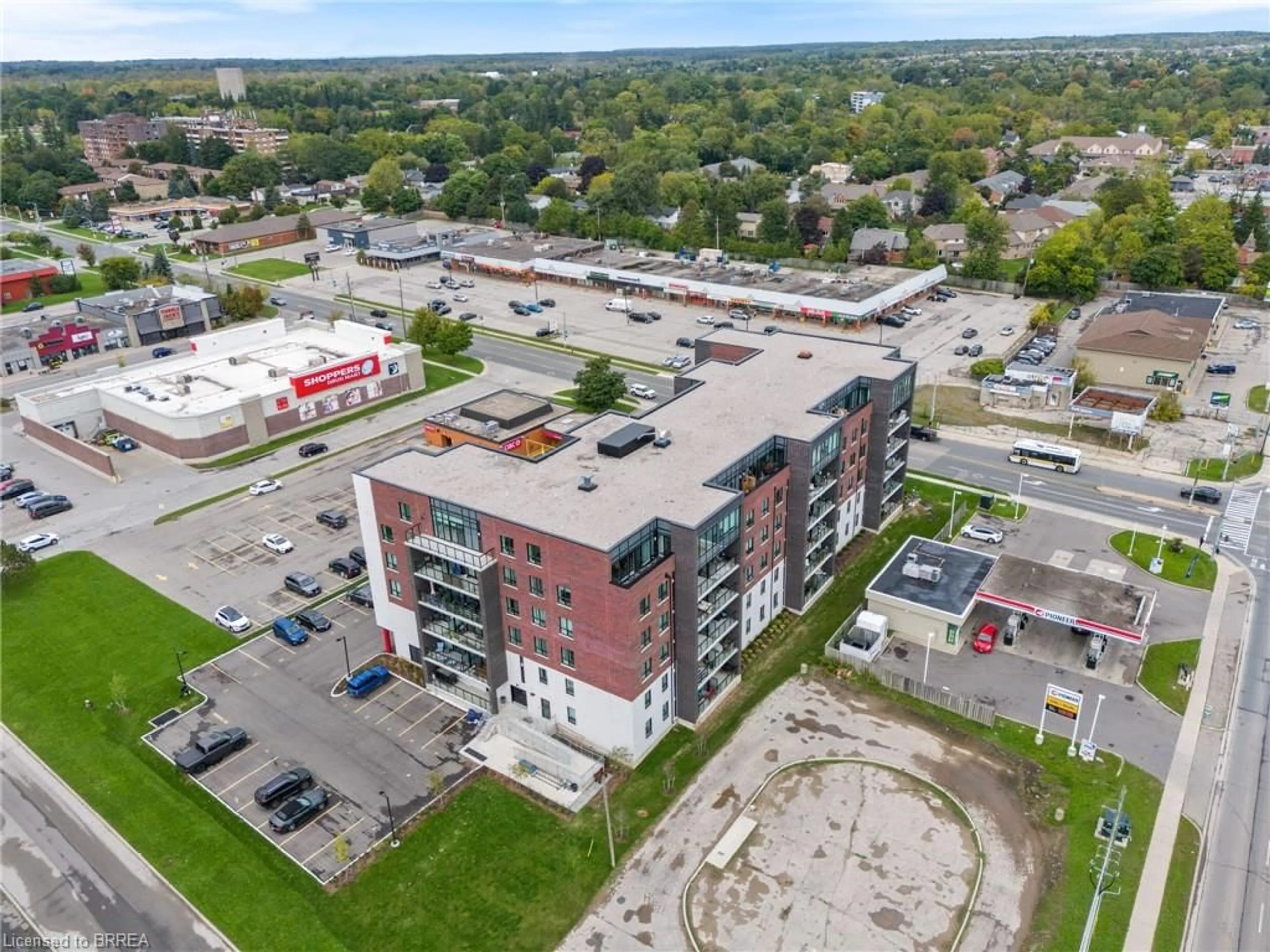 A pic from outside/outdoor area/front of a property/back of a property/a pic from drone, building for 5 Hamilton St #609, Waterdown Ontario L8B 2A4