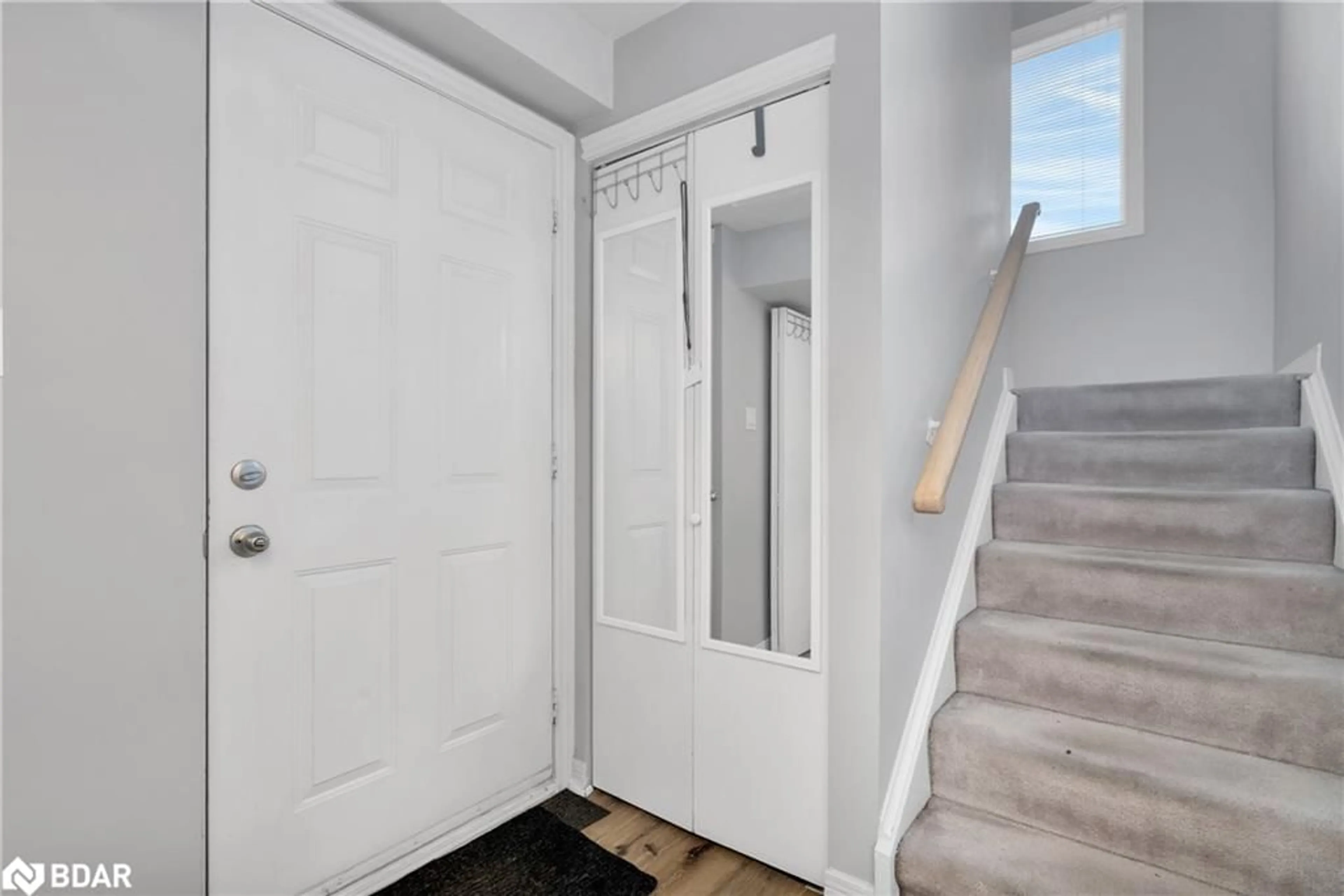 Indoor entryway for 603 Atherley Rd #116, Orillia Ontario L3V 7L5
