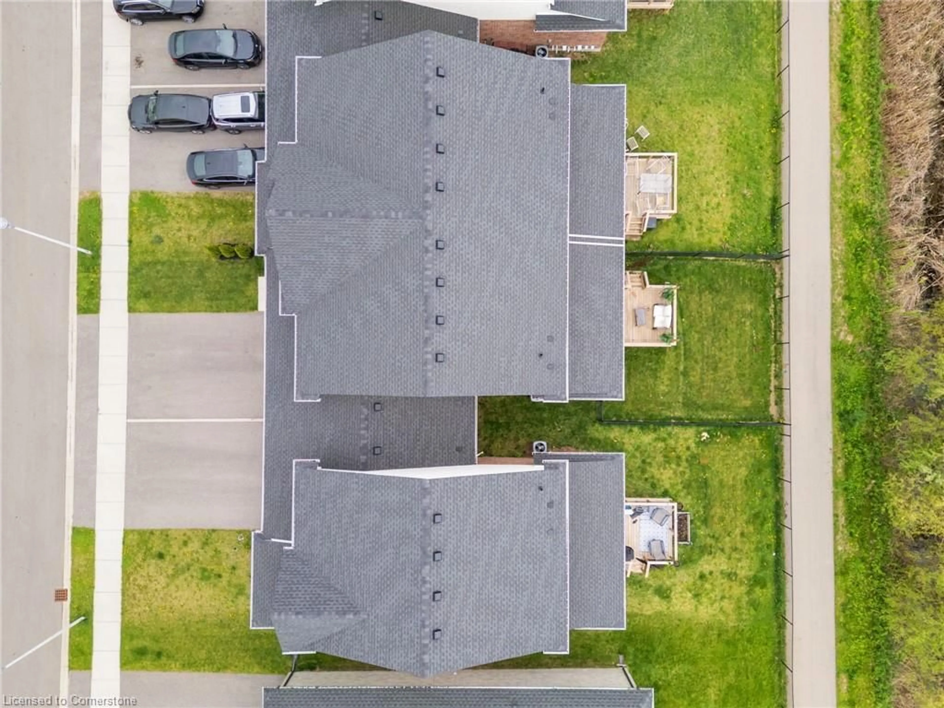 A pic from outside/outdoor area/front of a property/back of a property/a pic from drone, street for 18 Livingston Drive, Tillsonburg Ontario N4G 0J3