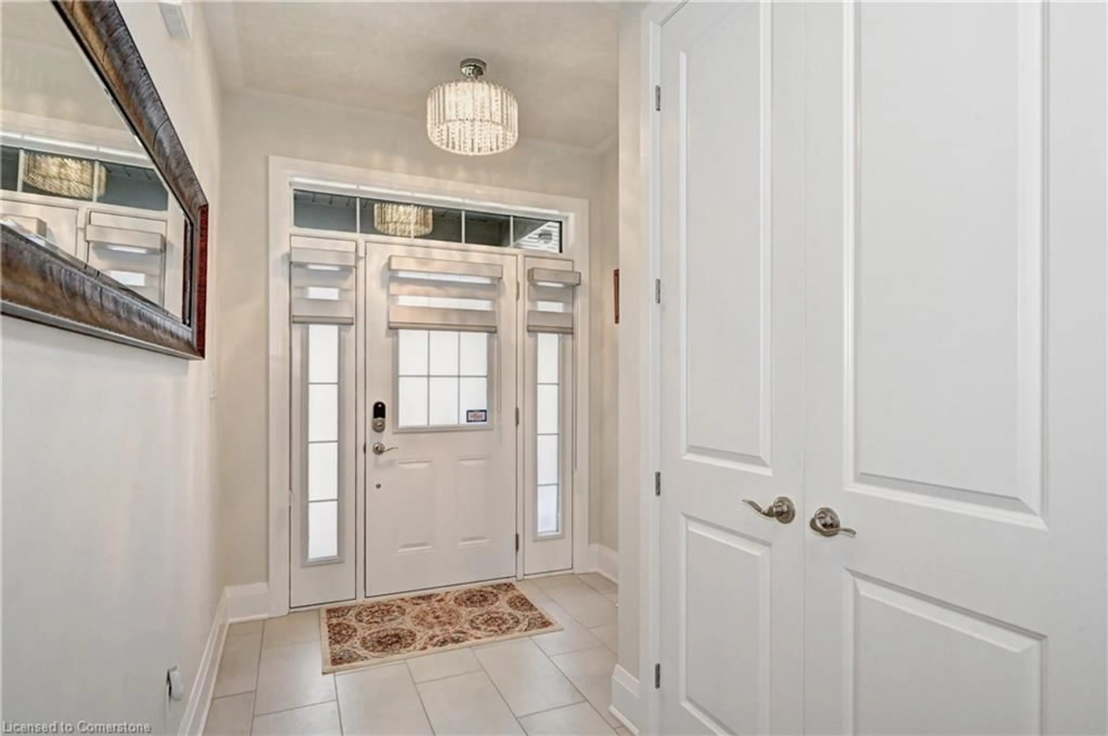 Indoor entryway for 292 Chokecherry Cres, Waterloo Ontario N2V 0H1