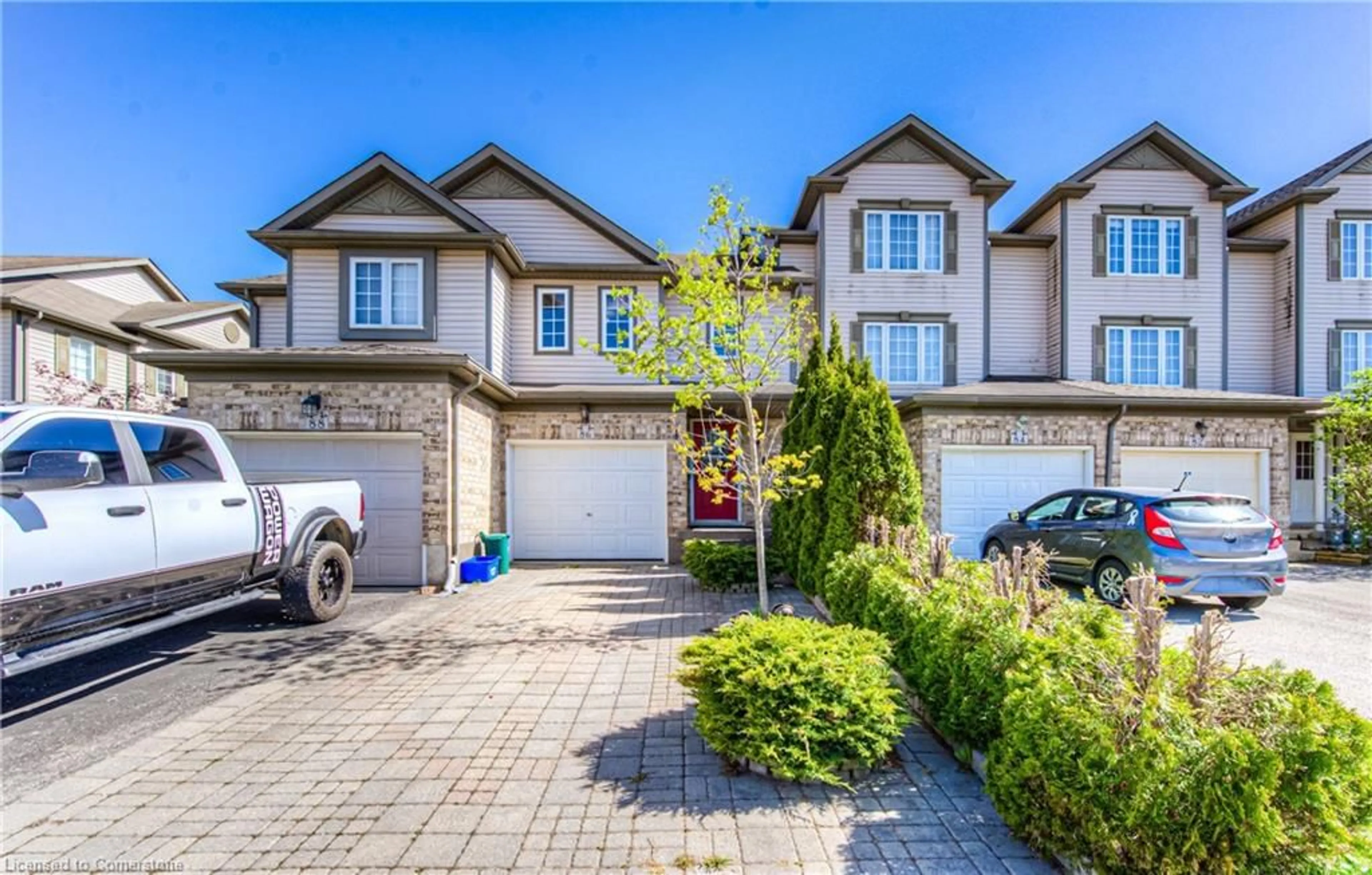 A pic from outside/outdoor area/front of a property/back of a property/a pic from drone, street for 86 Rochefort St, Kitchener Ontario N2R 1V6
