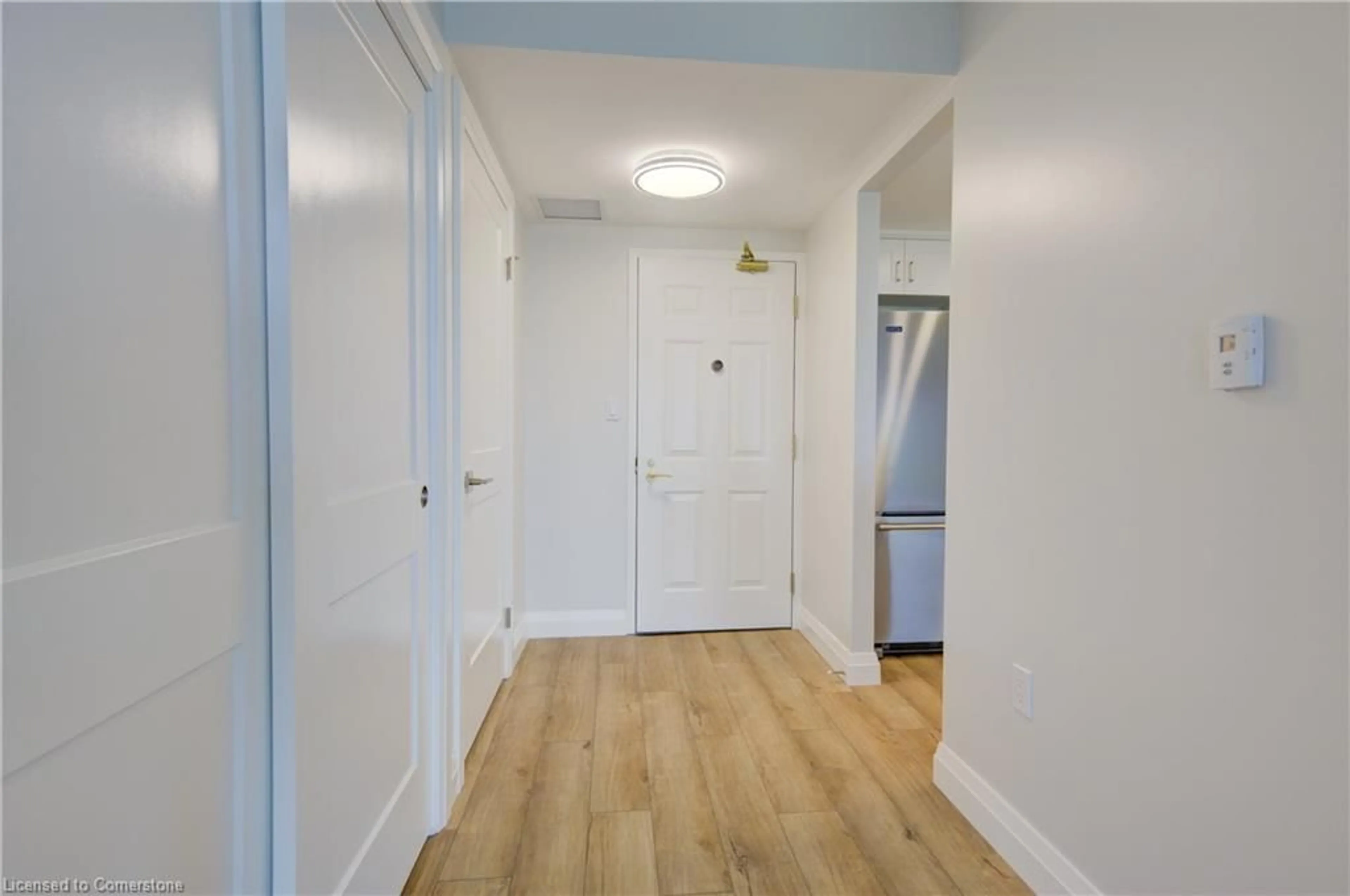 Indoor entryway for 139 Father David Bauer Dr #421, Waterloo Ontario N2L 6L1