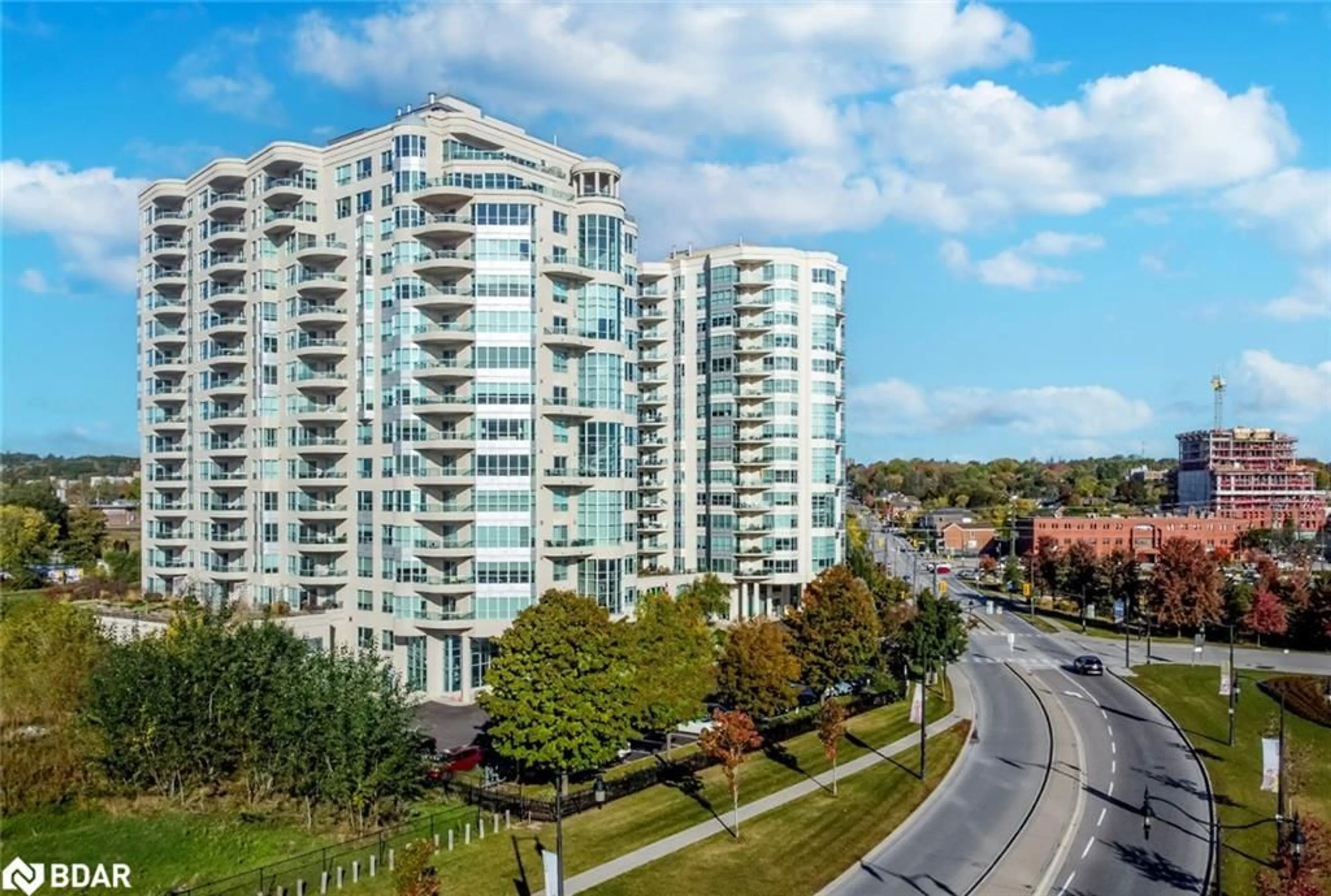 A pic from outside/outdoor area/front of a property/back of a property/a pic from drone, city buildings view from balcony for 2 Toronto St #501, Barrie Ontario L4N 9R2