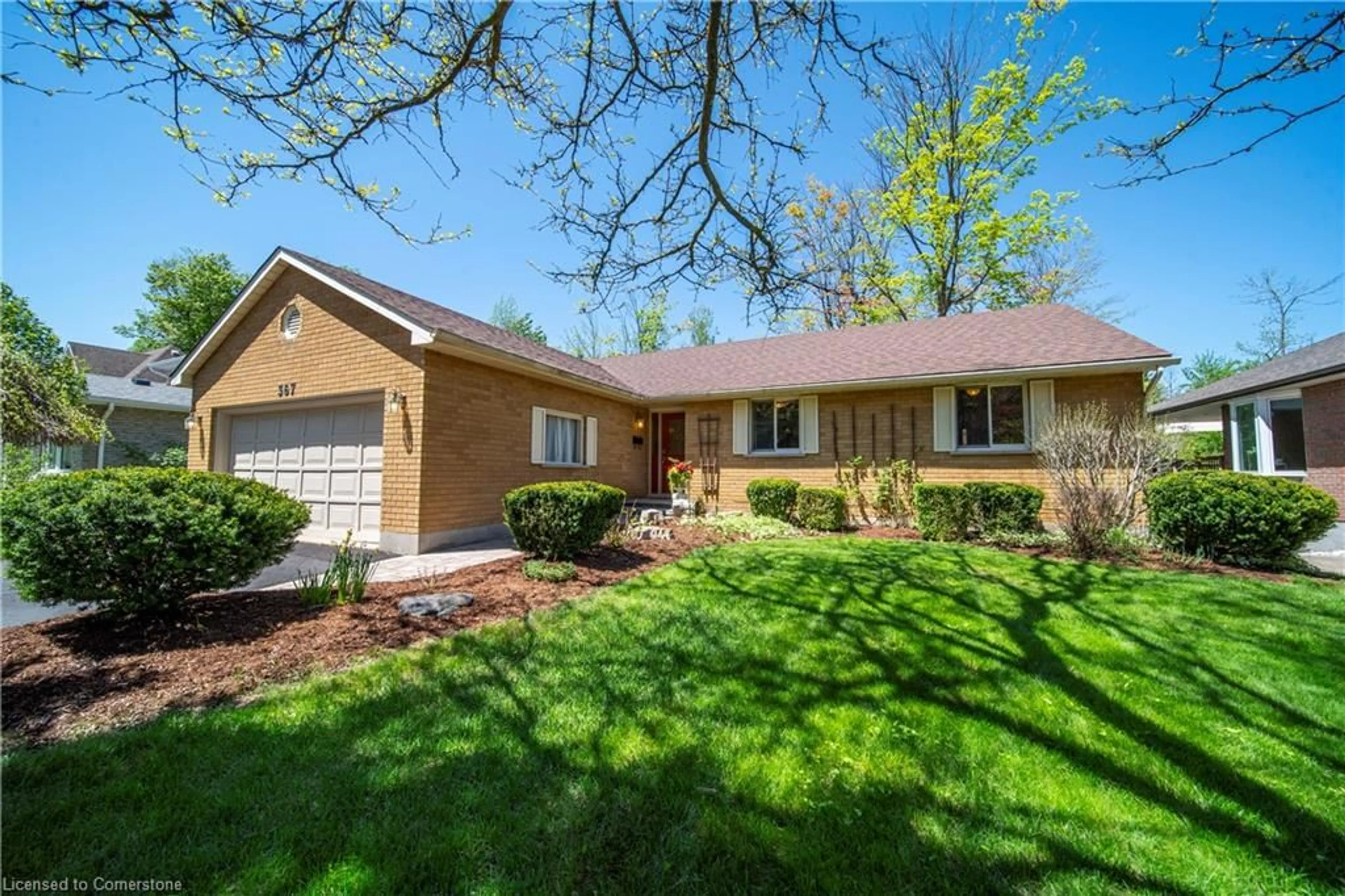 Home with brick exterior material, street for 367 Northlake Dr, Waterloo Ontario N2V 1W6