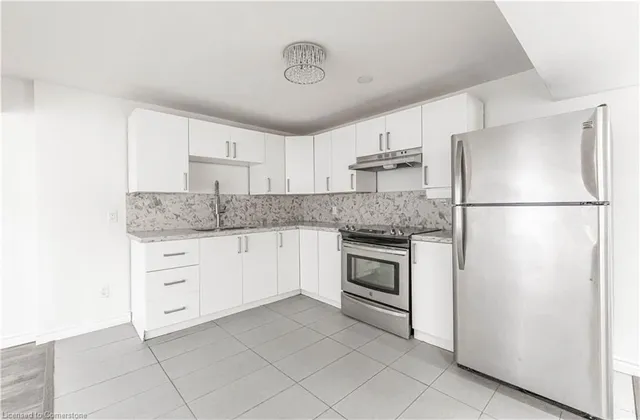 Additional property image - 67 Bridgeport Cres