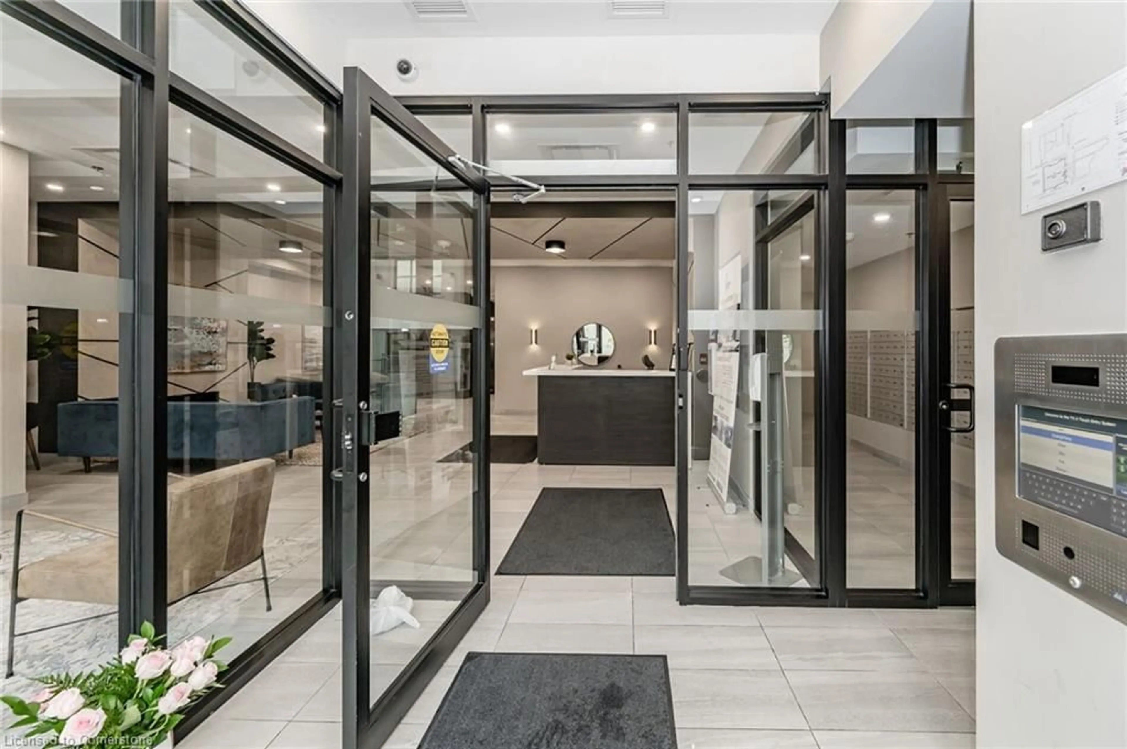 Indoor foyer for 60 Charles St #2904, Kitchener Ontario N2G 0C9