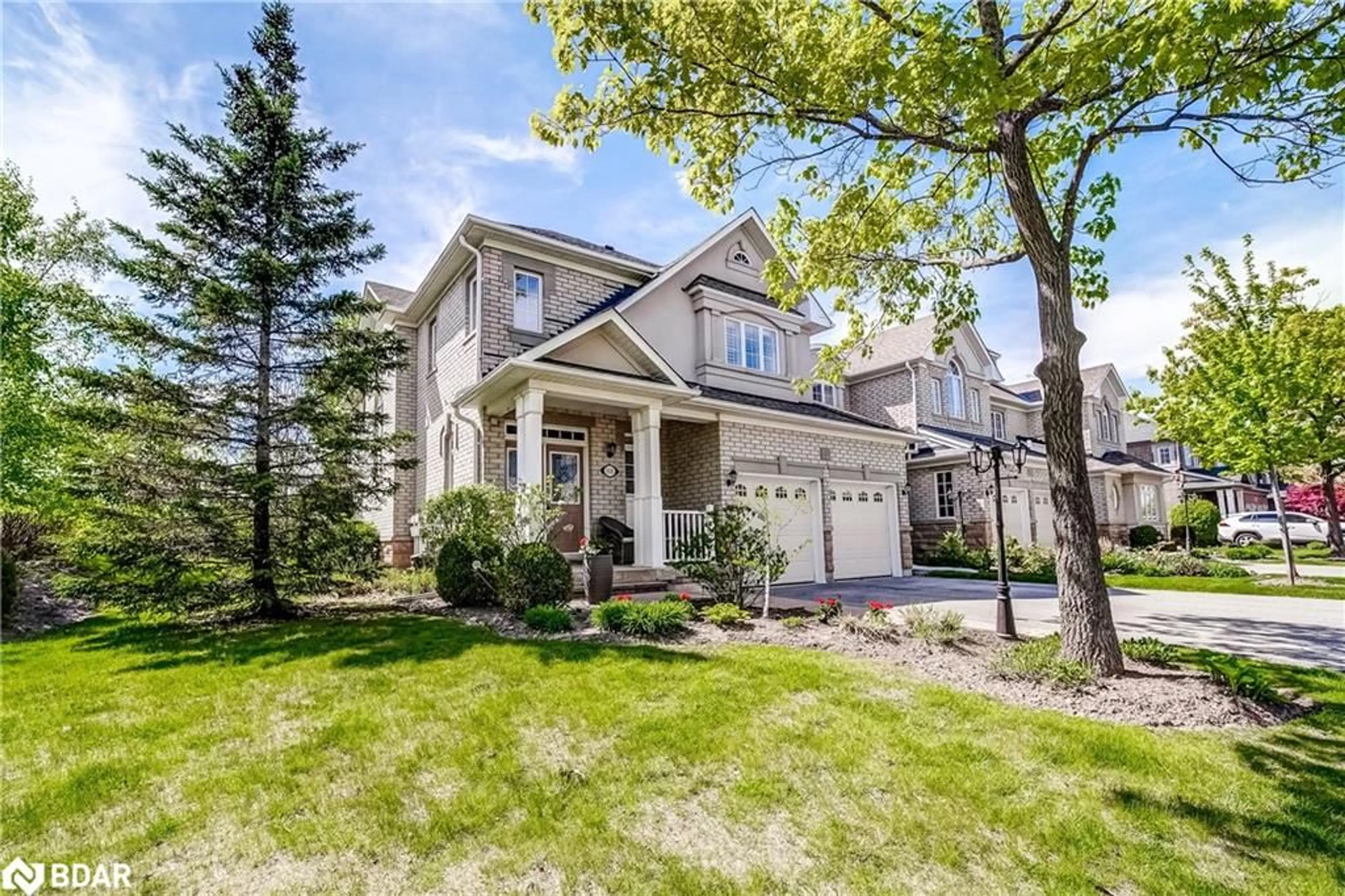 Home with vinyl exterior material, street for 88 Stonecliffe Cres, Aurora Ontario L4G 7Z6