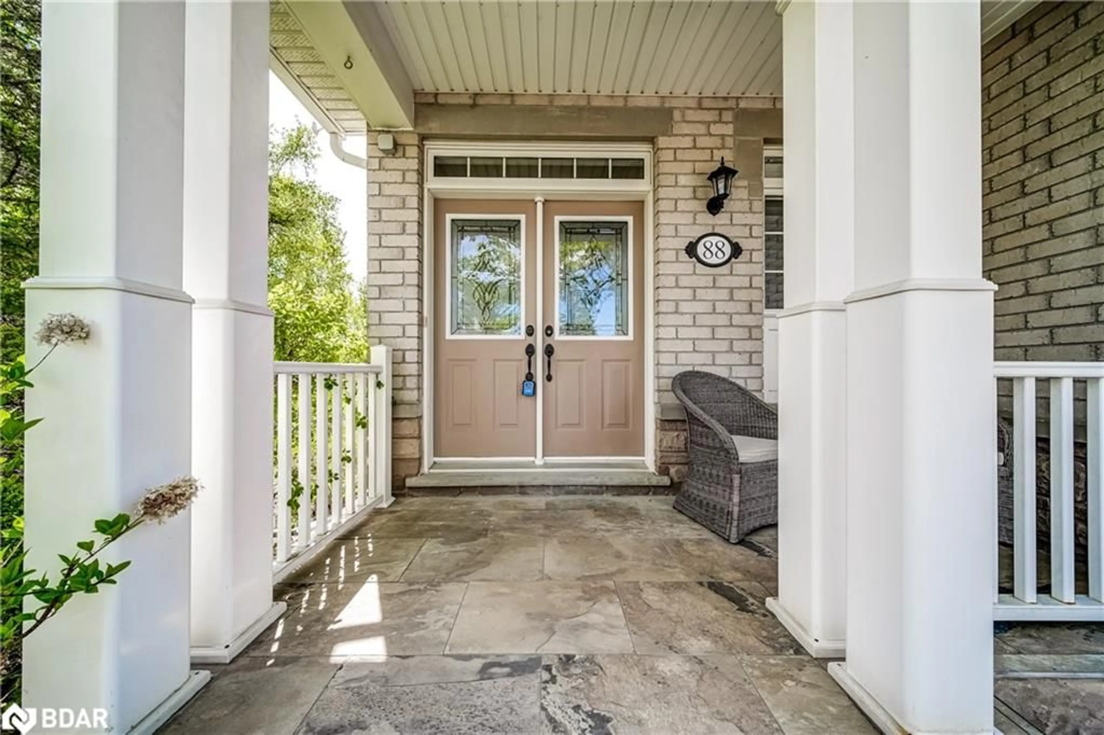 Indoor entryway for 88 Stonecliffe Cres, Aurora Ontario L4G 7Z6