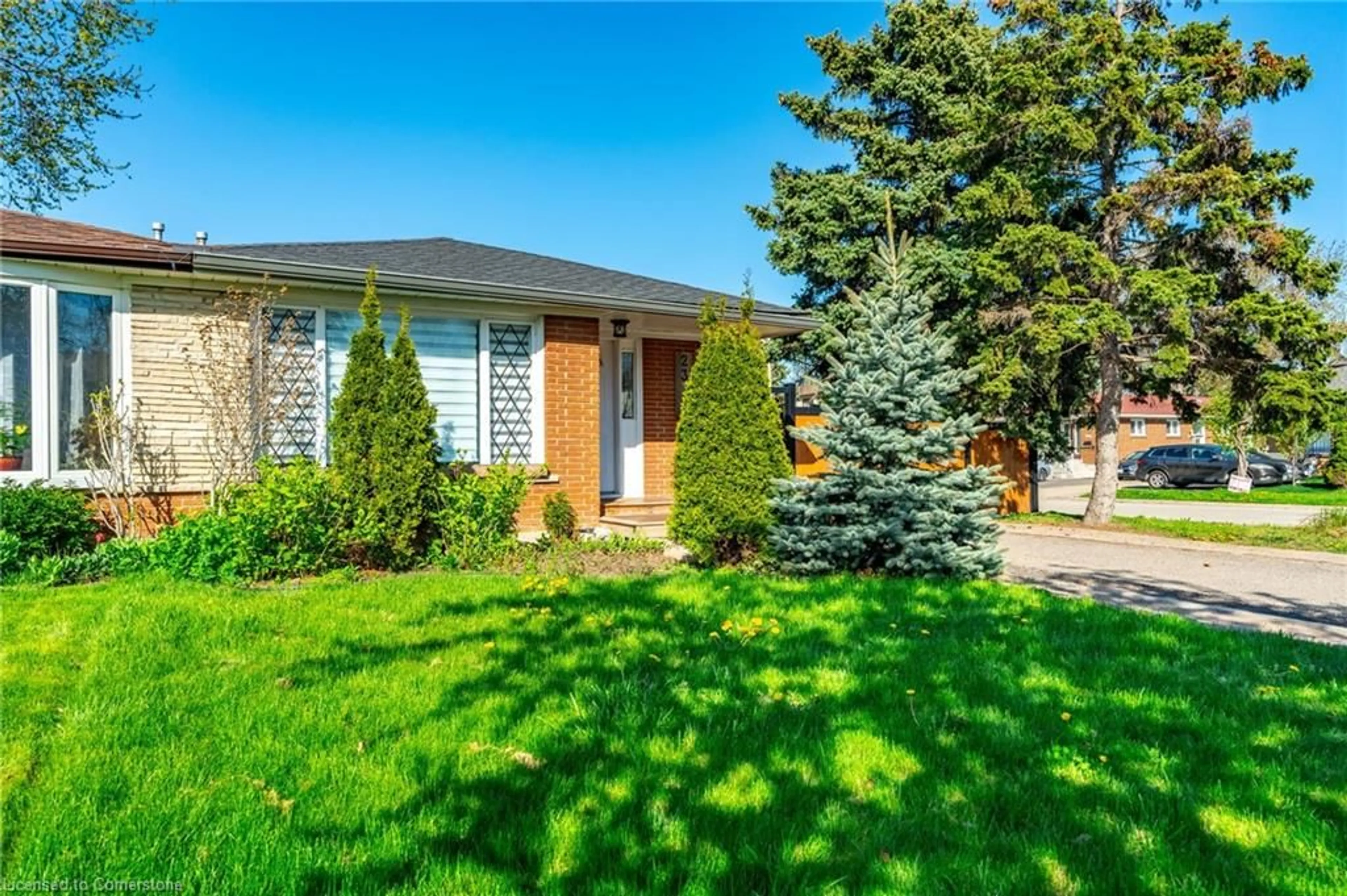 Home with brick exterior material, street for 2375 Gareth Rd, Mississauga Ontario L5B 1Z4