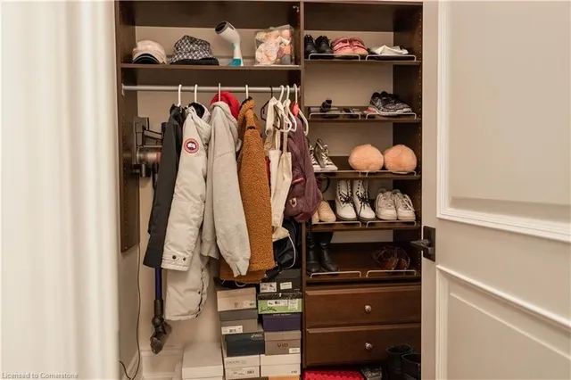 Additional property image - 397 King St Unit 213