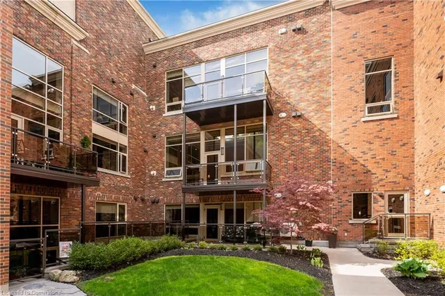 Additional property image - 397 King St Unit 213