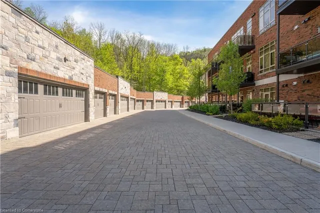 Additional property image - 397 King St Unit 213