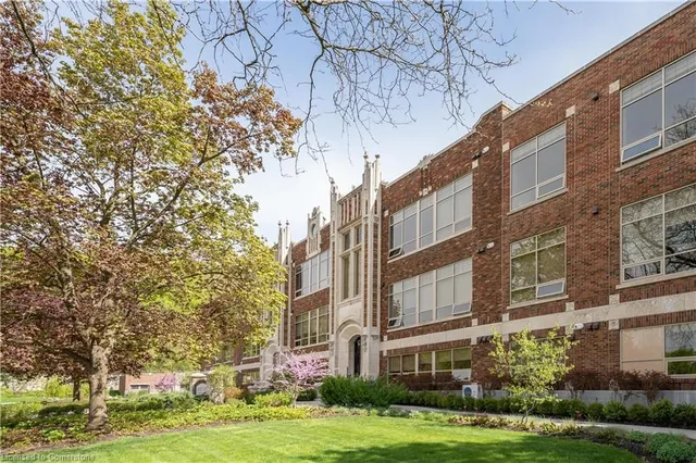 Additional property image - 397 King St Unit 213