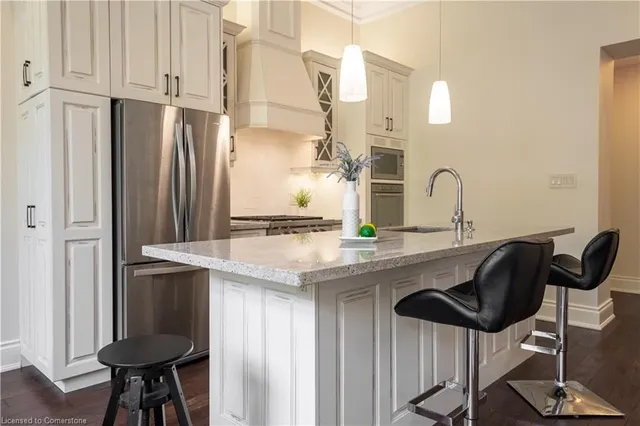 Additional property image - 397 King St Unit 213