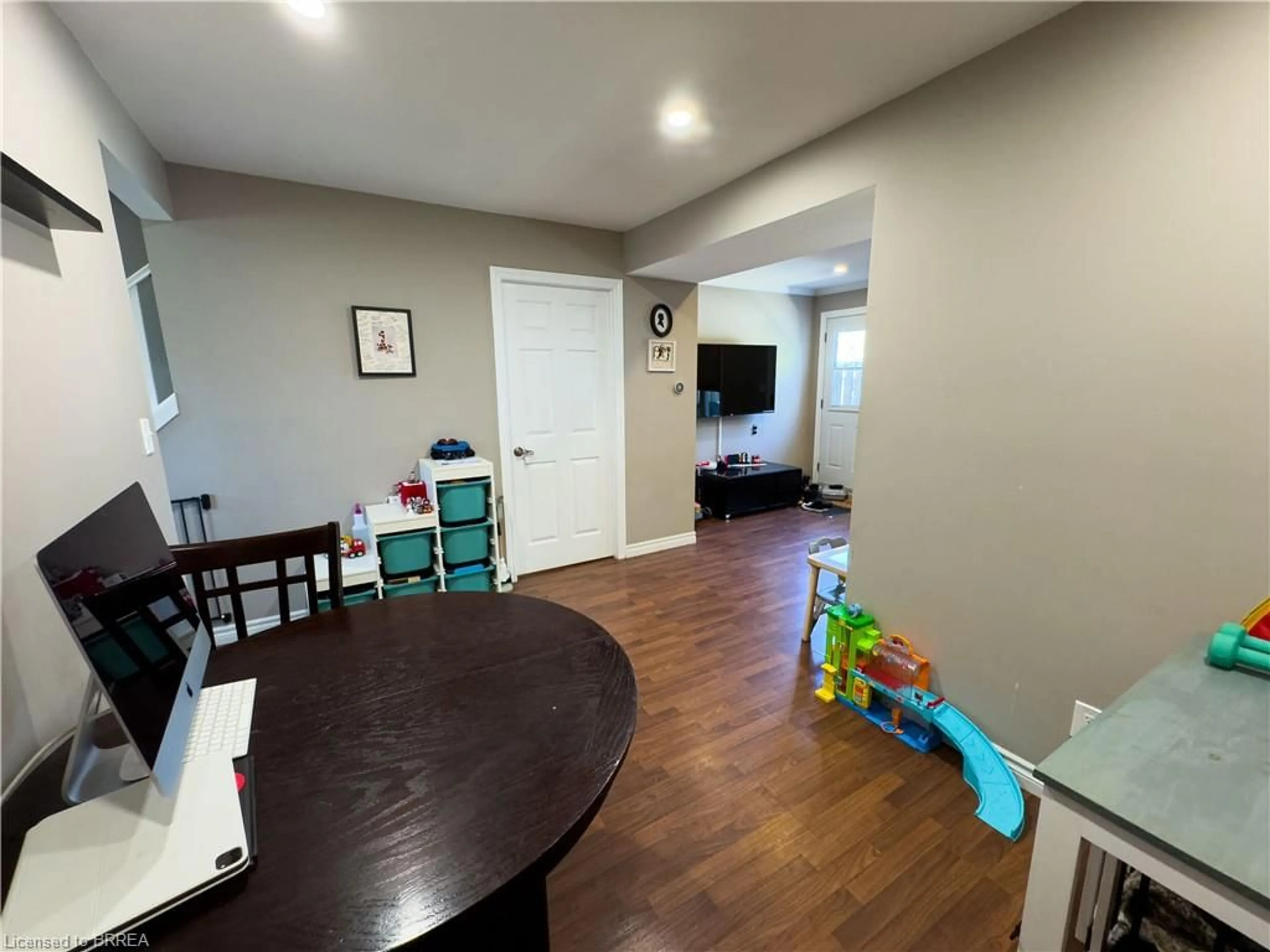 A pic of a room for 379 Darling St #18, Brantford Ontario N3S 7G4