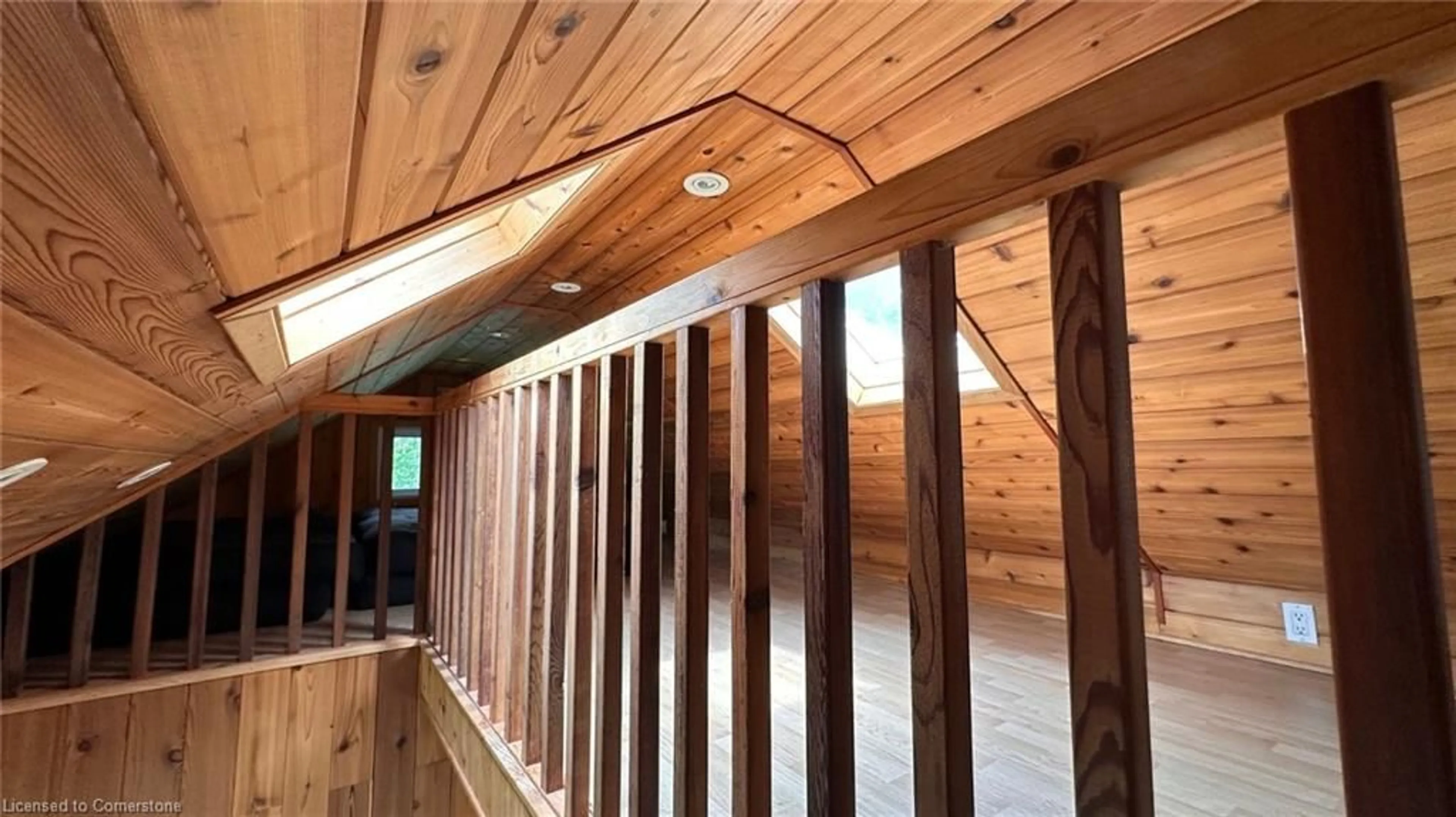 Indoor foyer for 7 Ridge Ave, Brechin Ontario L0K 1B0