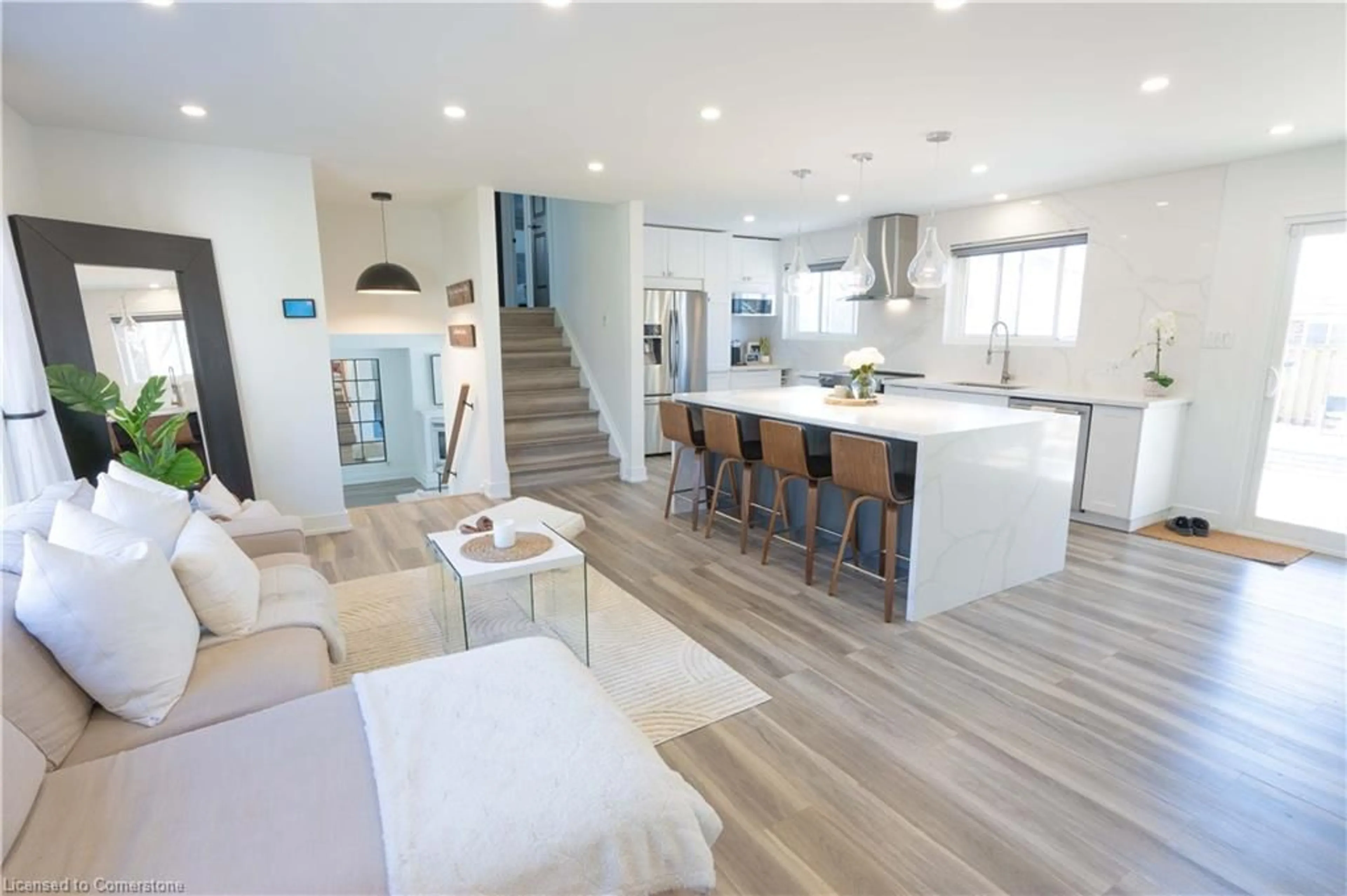 Open concept kitchen, unknown for 656 Meadow Lane, Burlington Ontario L7L 4R8