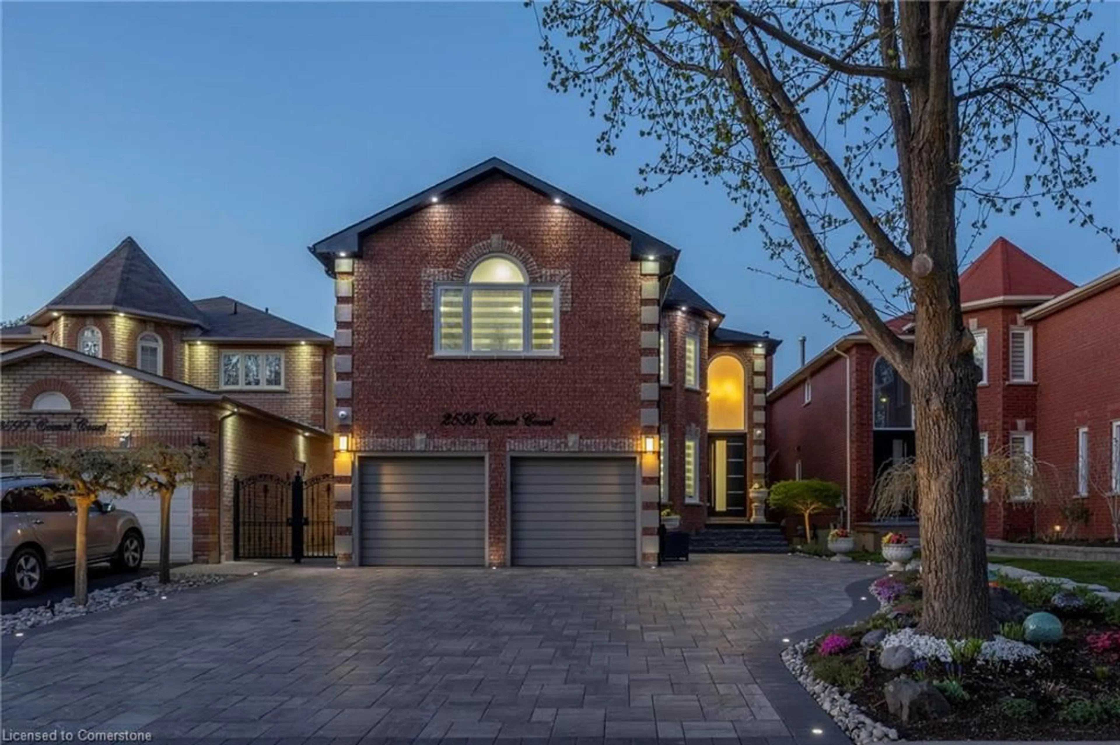 Home with brick exterior material, street for 2595 Comet Crt, Mississauga Ontario L5K 2R4