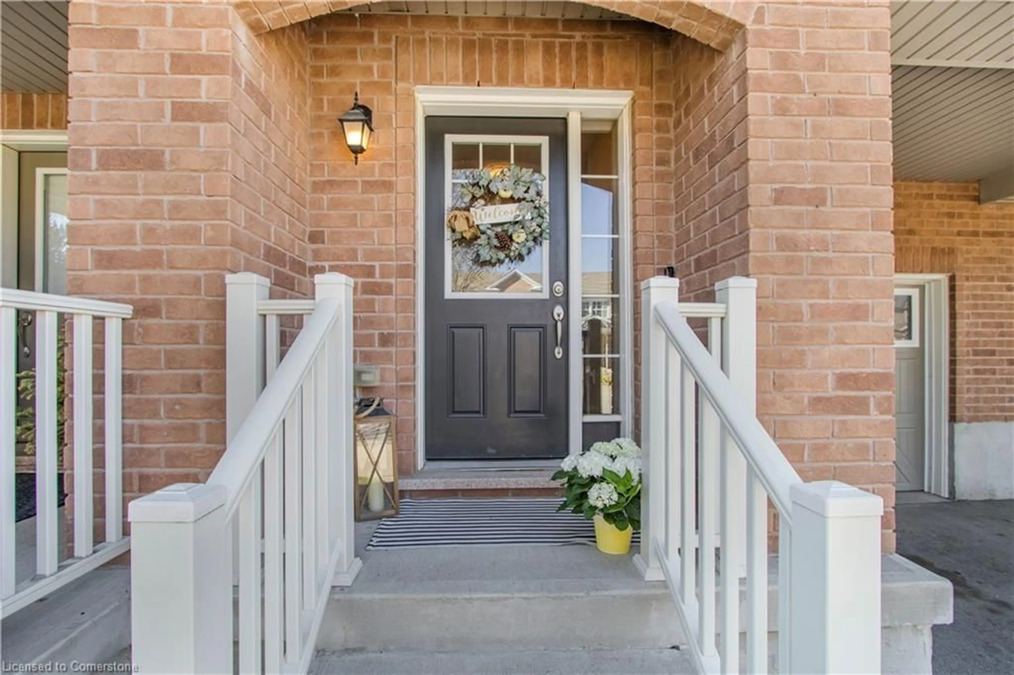 Indoor entryway for 6 Stratus St, Kitchener Ontario N2R 1R4