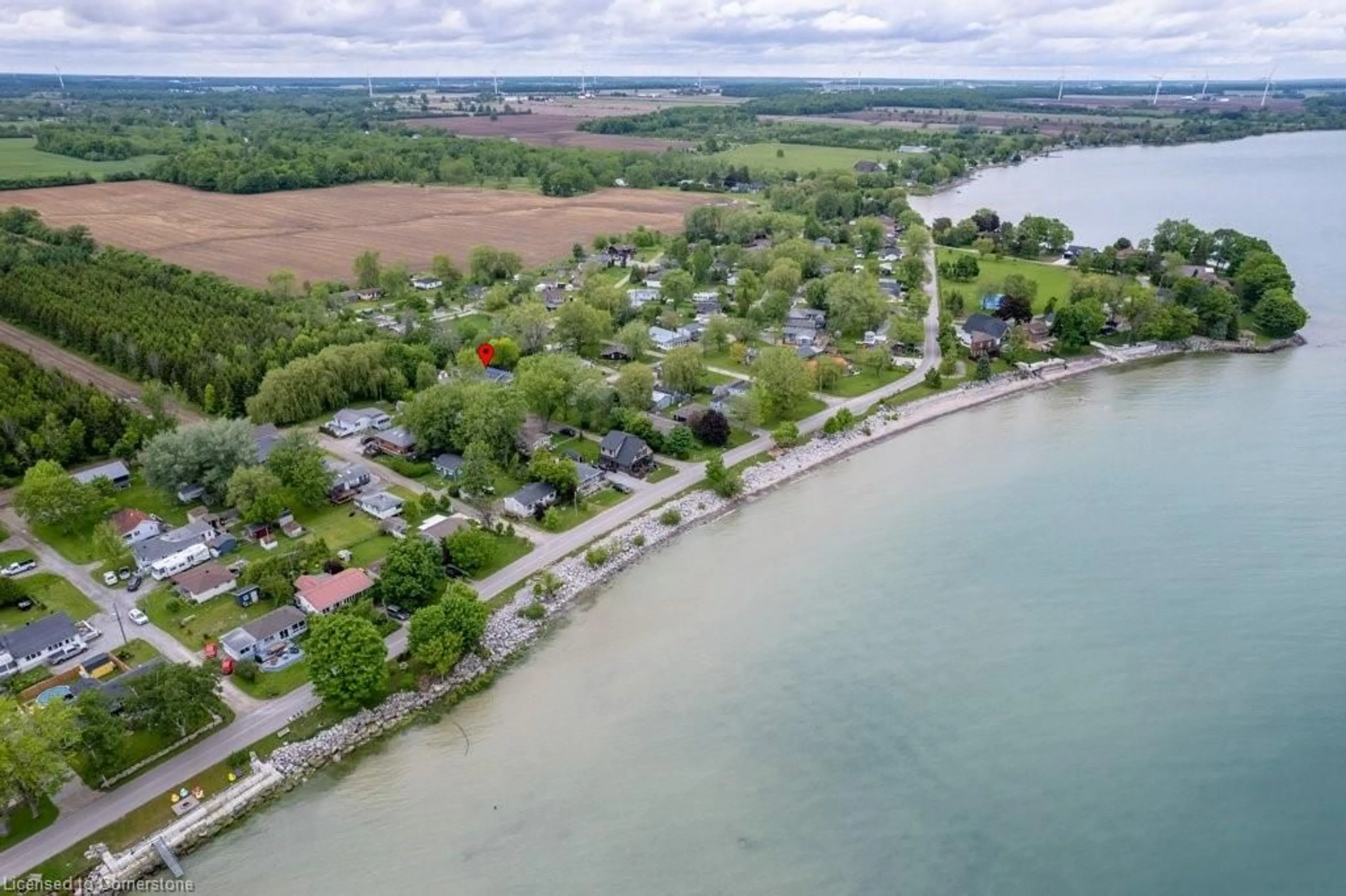 A pic from outside/outdoor area/front of a property/back of a property/a pic from drone, water/lake/river/ocean view for 22 3rd St, Selkirk Ontario N0A 1P0