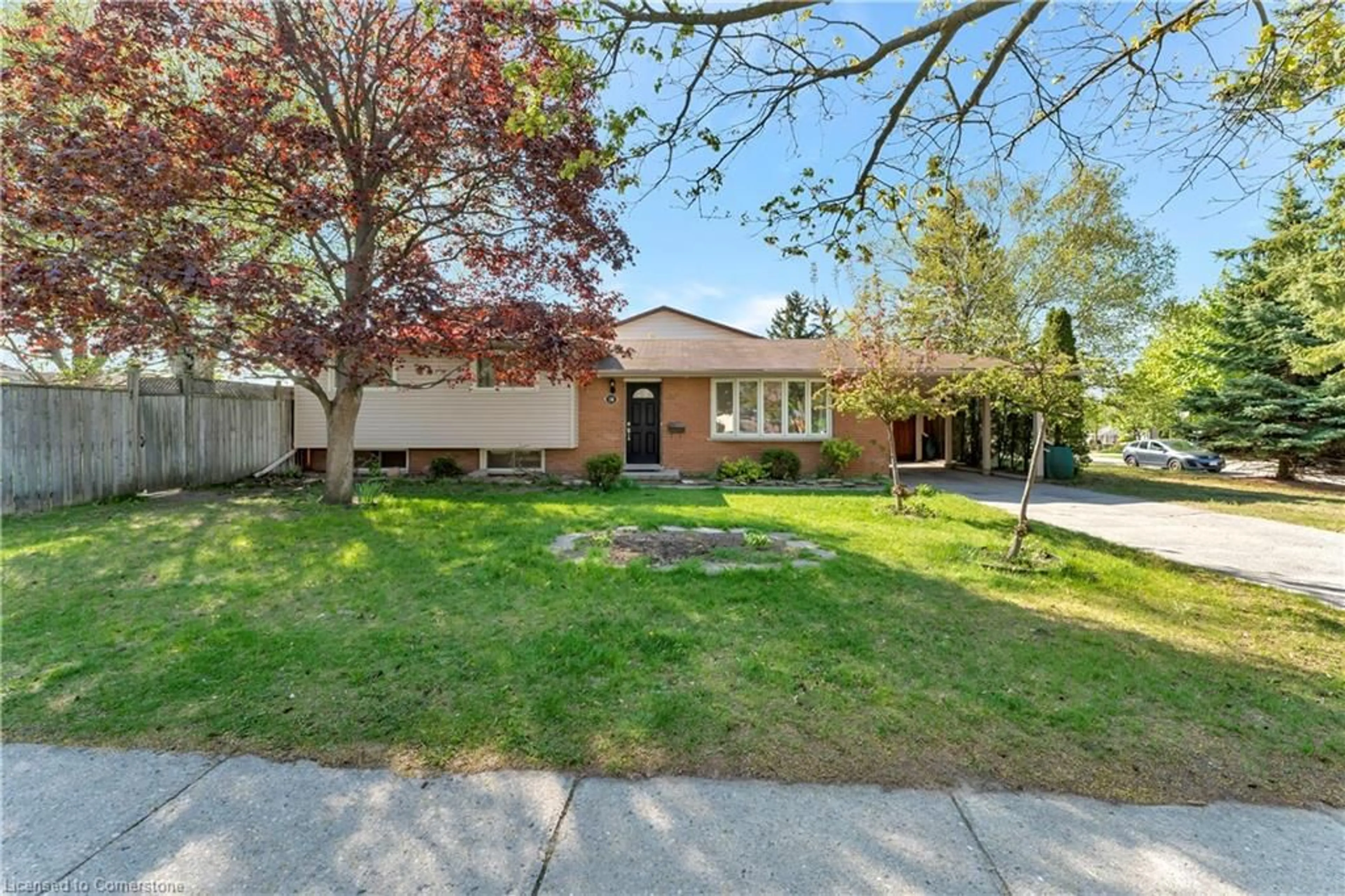 Home with brick exterior material, street for 130 Shea Cres, Kitchener Ontario N2E 1E8