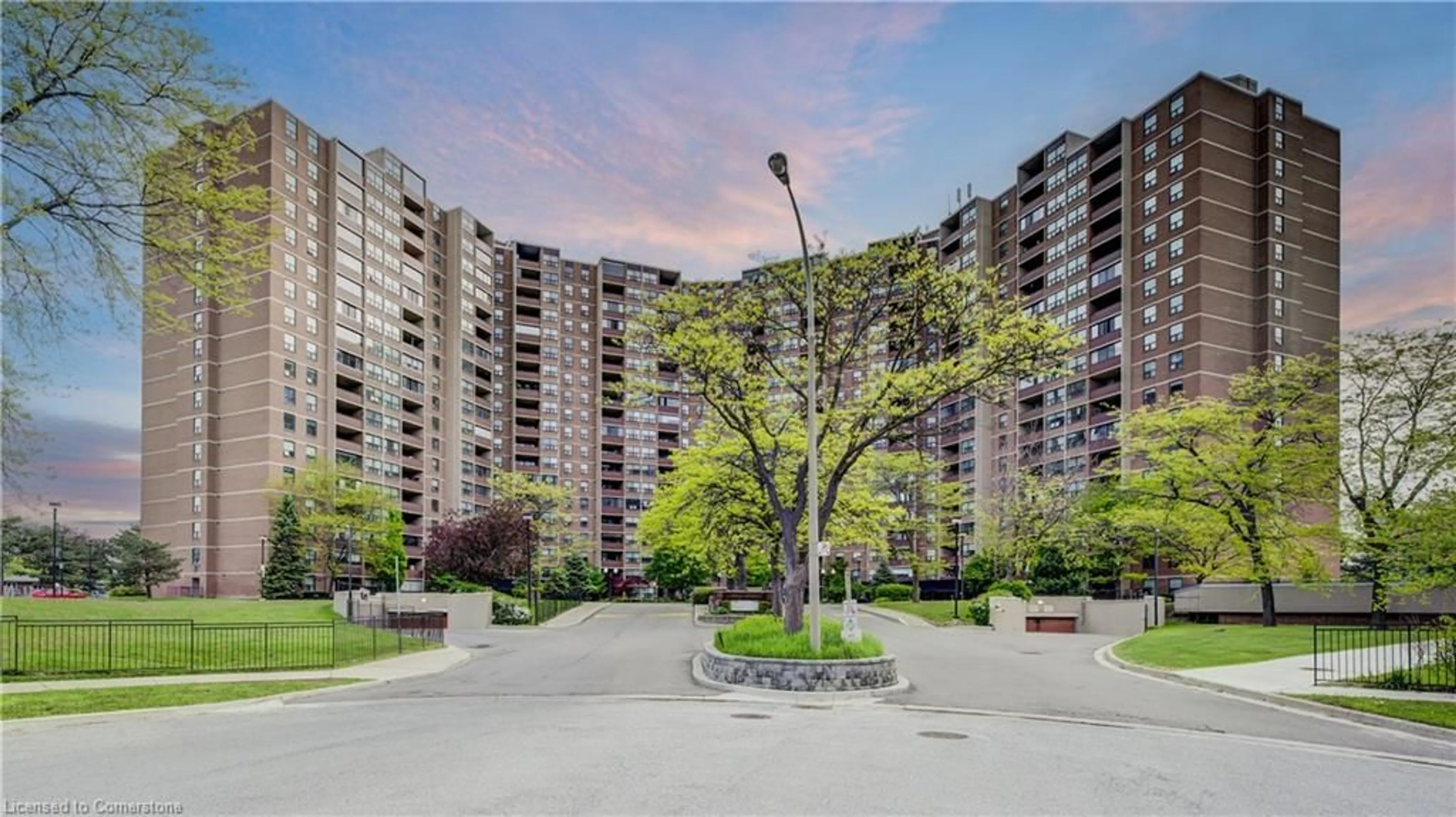 Patio, street for 716 The West Mall #1109, Etobicoke Ontario M9C 4X6