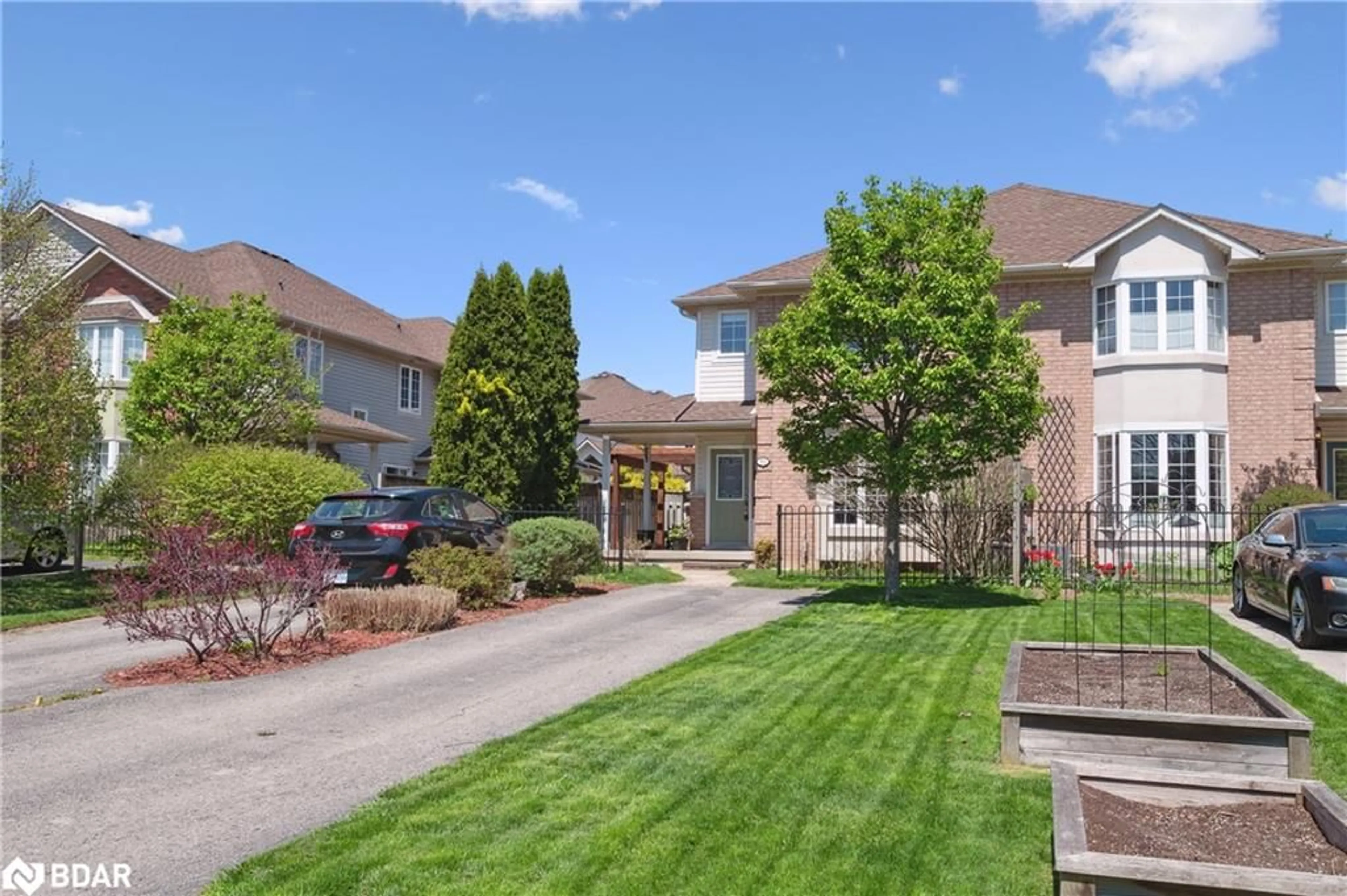 Patio, unknown for 55 Valridge Dr, Ancaster Ontario L9G 4Y7