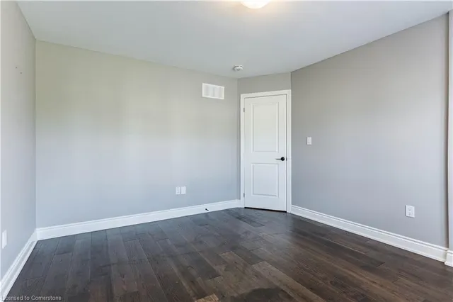 Additional property image - 8 Cesar Pl