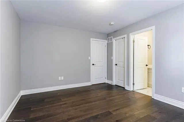 Additional property image - 8 Cesar Pl