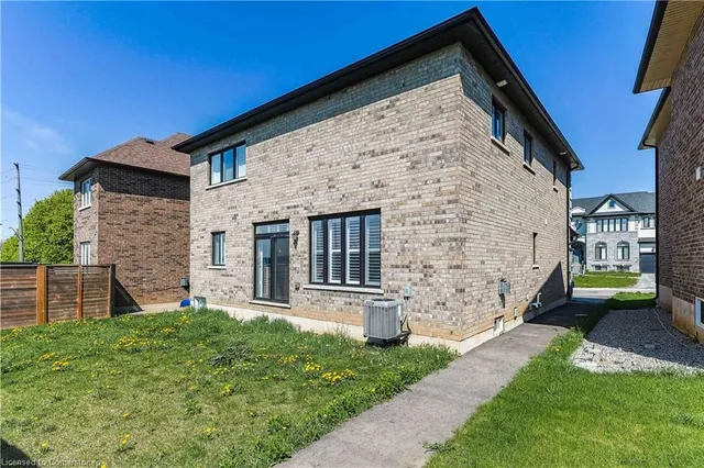 Additional property image - 8 Cesar Pl