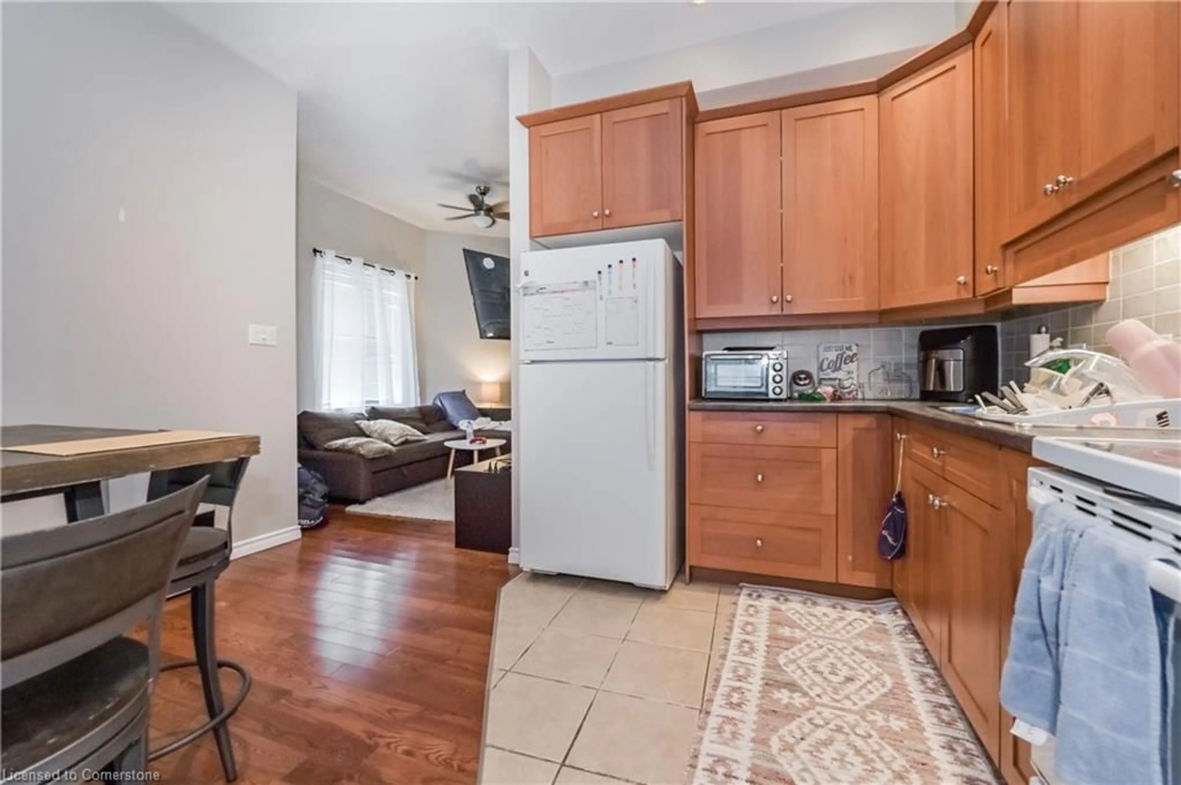 Standard kitchen, unknown for 210 York St, Palmerston Ontario N0G 2P0