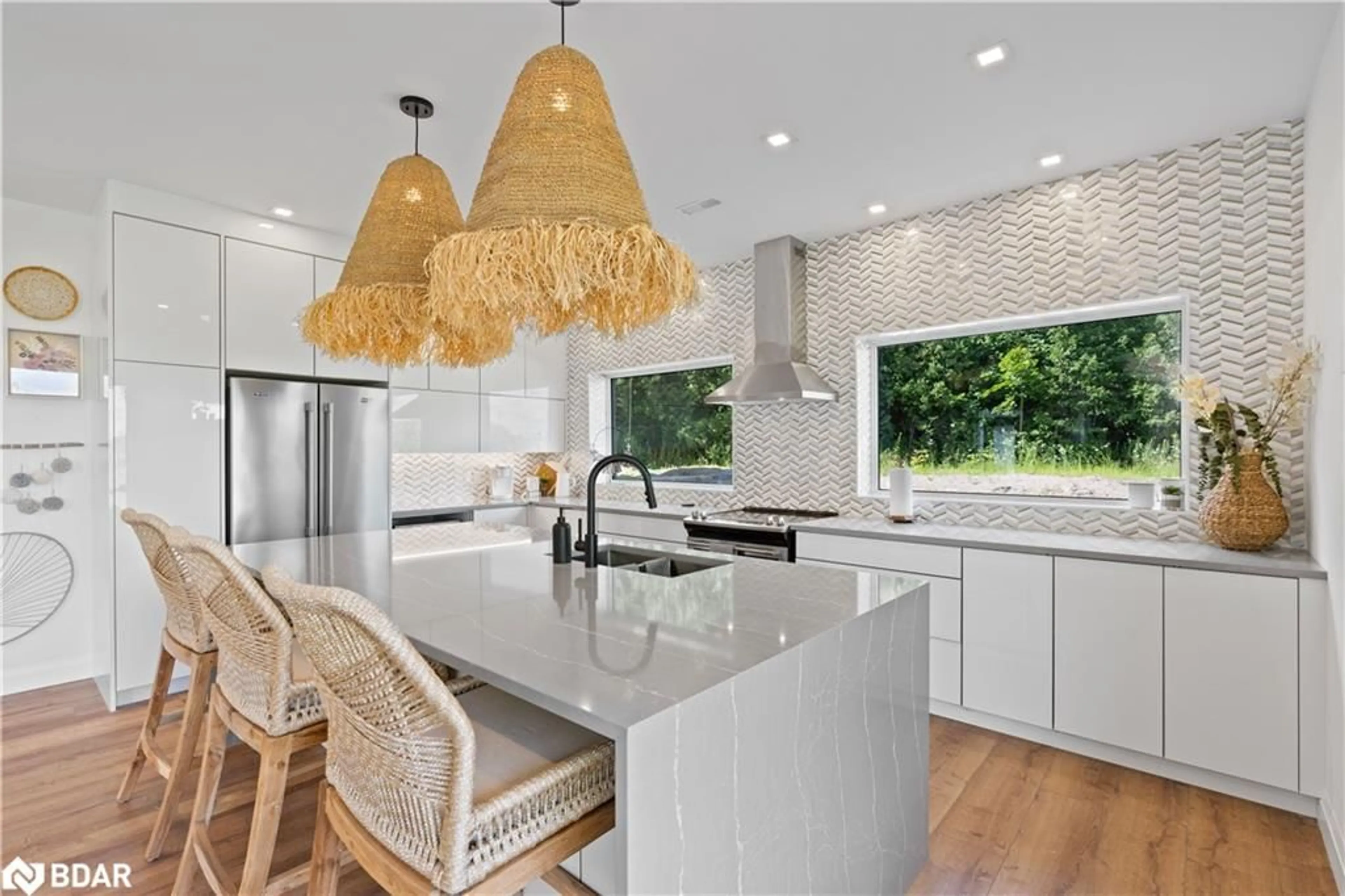 Contemporary kitchen, ceramic/tile floor for 31 Hemlock Ave, Waubaushene Ontario L0K 2C0