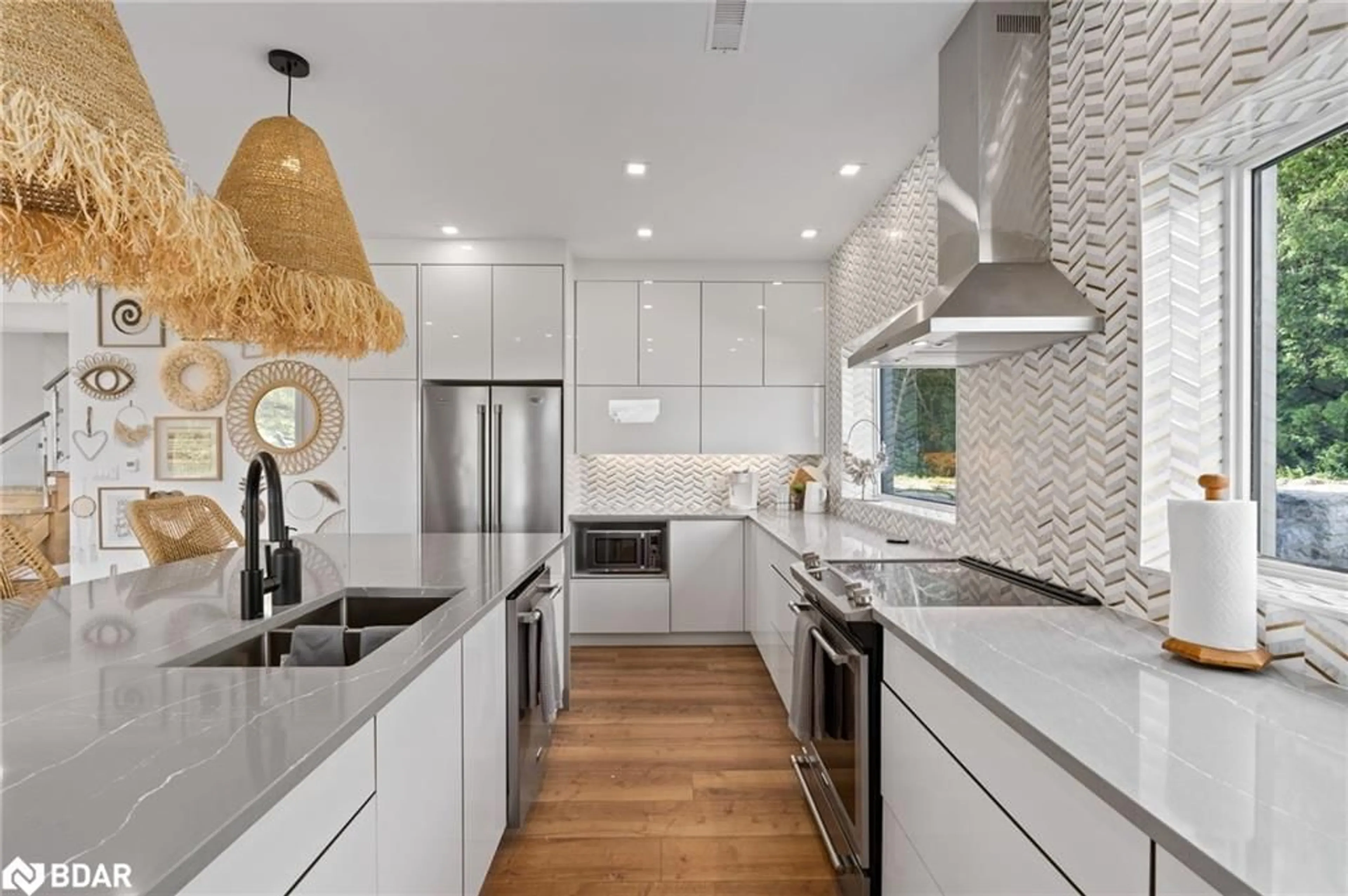 Contemporary kitchen, ceramic/tile floor for 31 Hemlock Ave, Waubaushene Ontario L0K 2C0