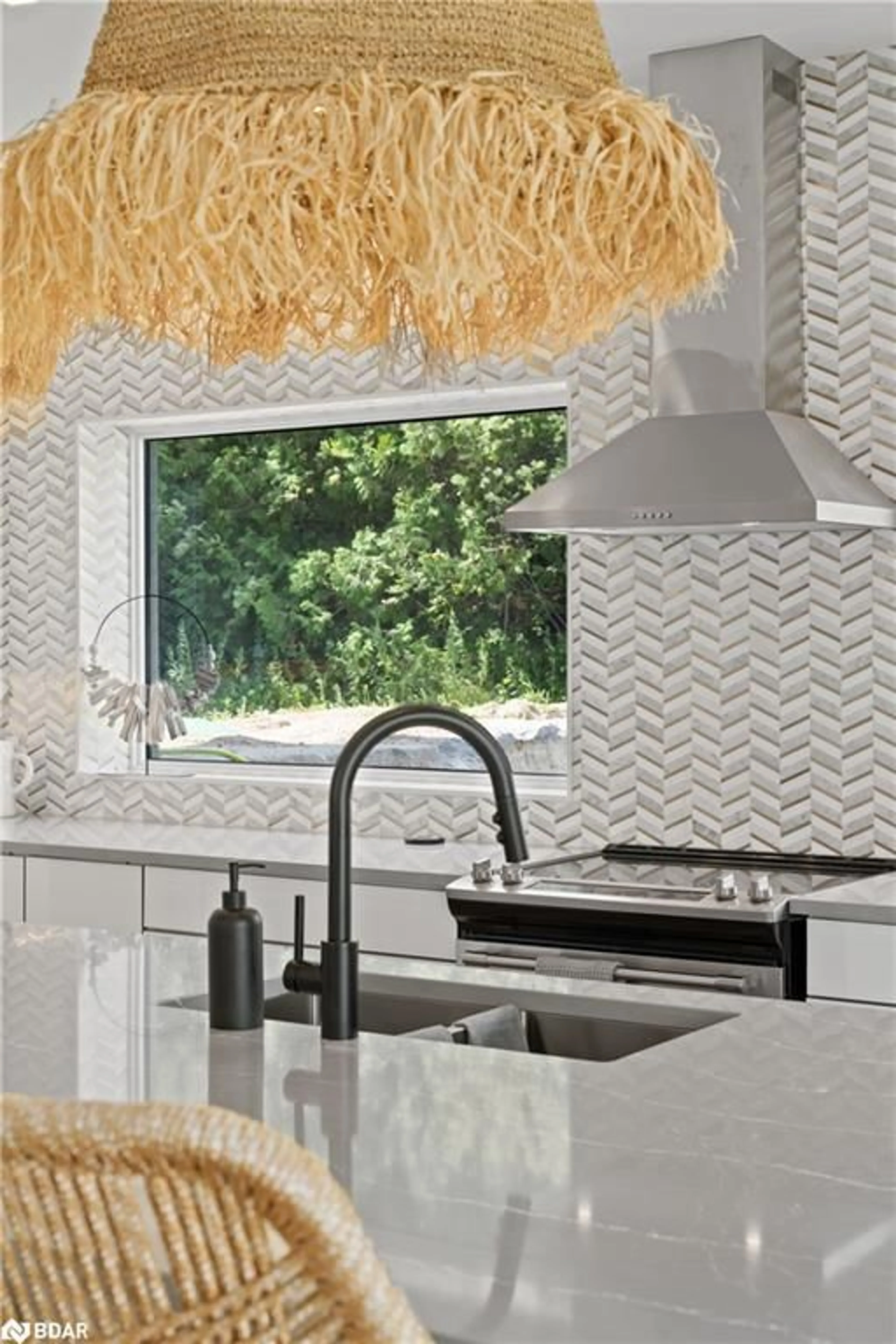 Contemporary kitchen, ceramic/tile floor for 31 Hemlock Ave, Waubaushene Ontario L0K 2C0