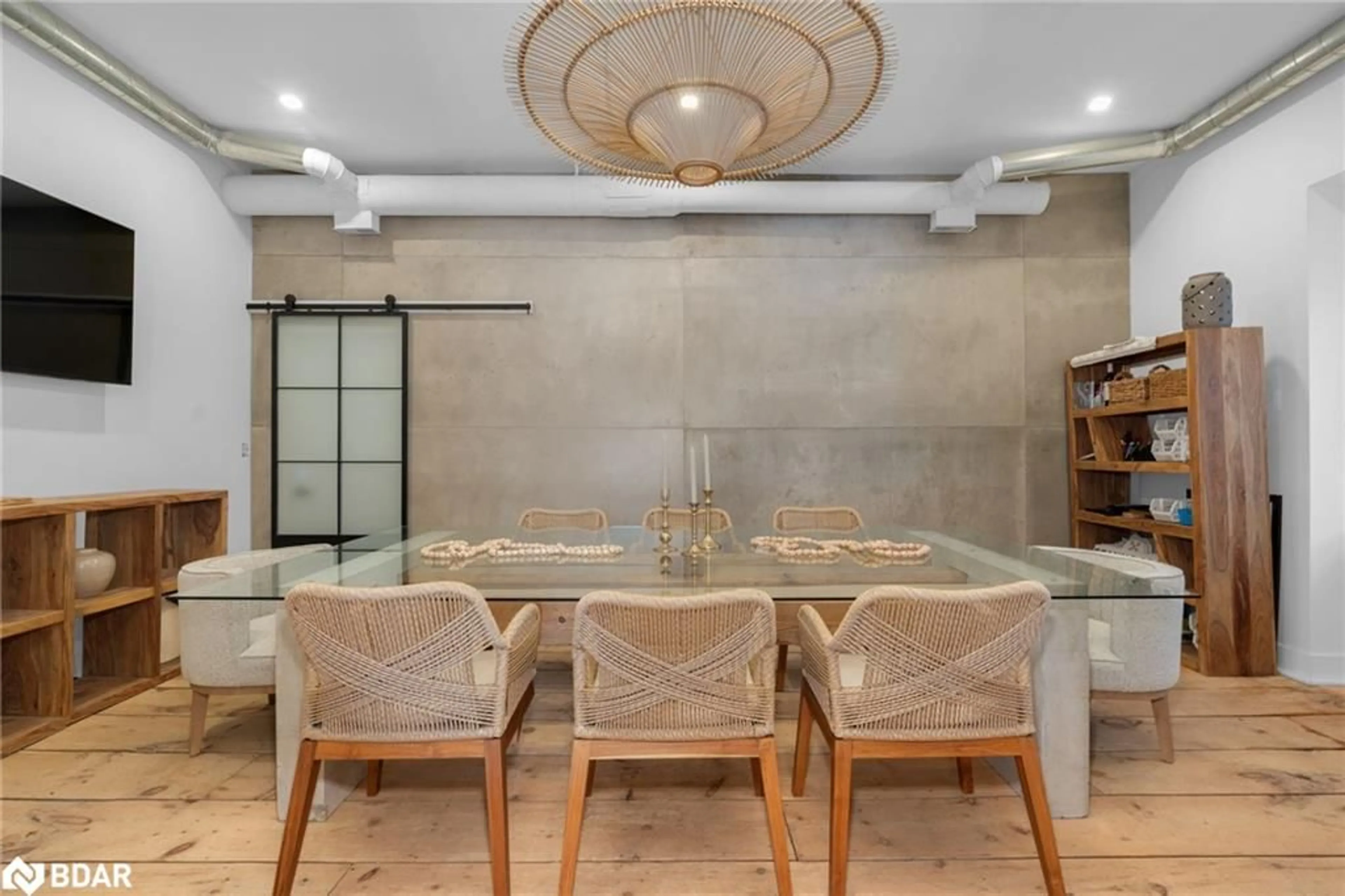 Dining room, ceramic/tile floor for 1 Dufferin St, Cookstown Ontario L0L 1L0