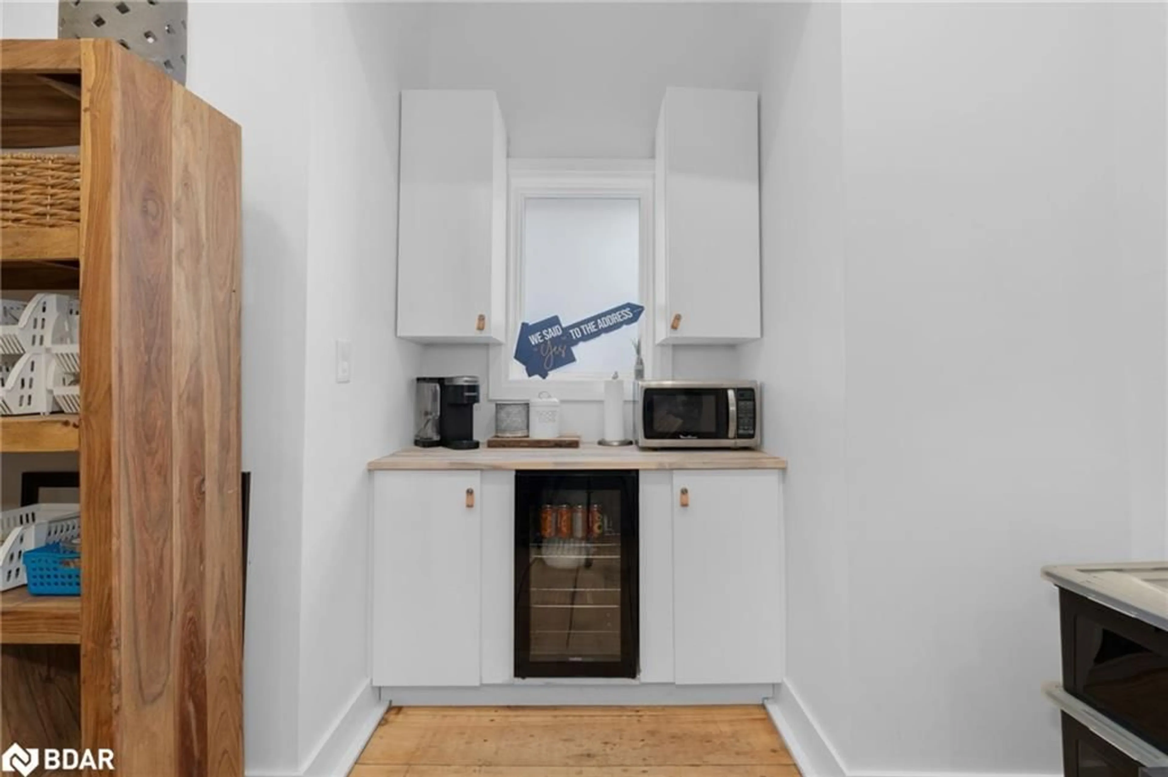 Standard kitchen, unknown for 1 Dufferin St, Cookstown Ontario L0L 1L0
